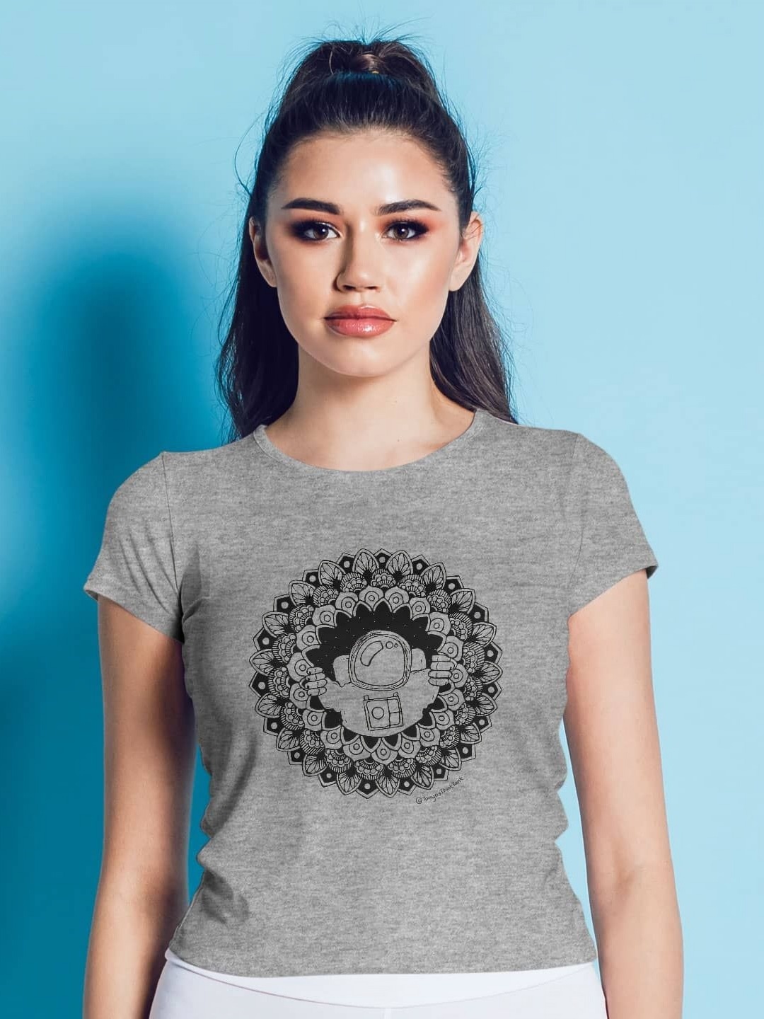 

macmerise Women Printed Applique T-shirt, Grey