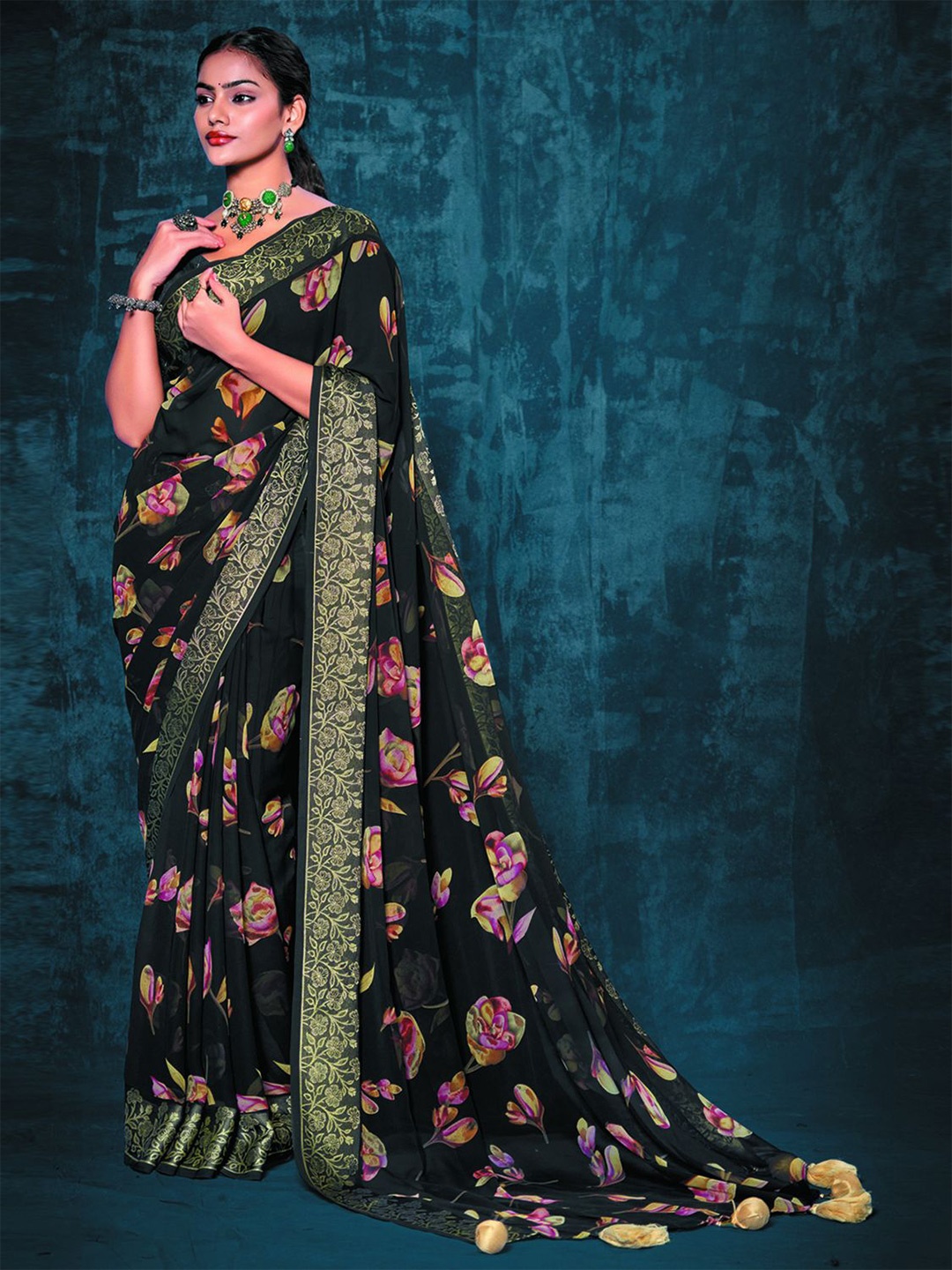 

Panzora Floral Zari Saree With Unstitched Blouse Piece, Black