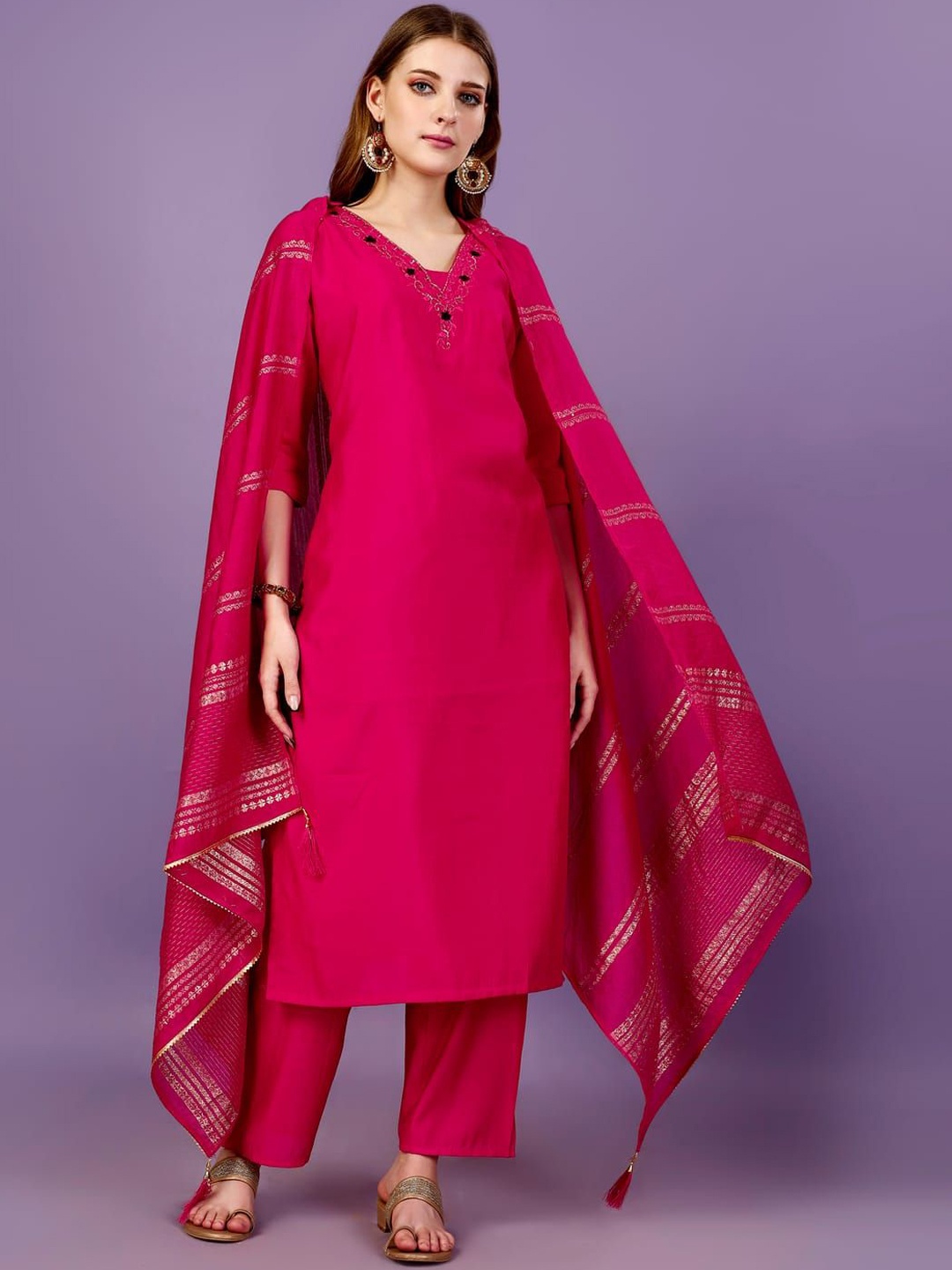 

Suha Floral Yoke Design Thread Work V-Neck Straight Kurta With Palazzo & Dupatta, Pink