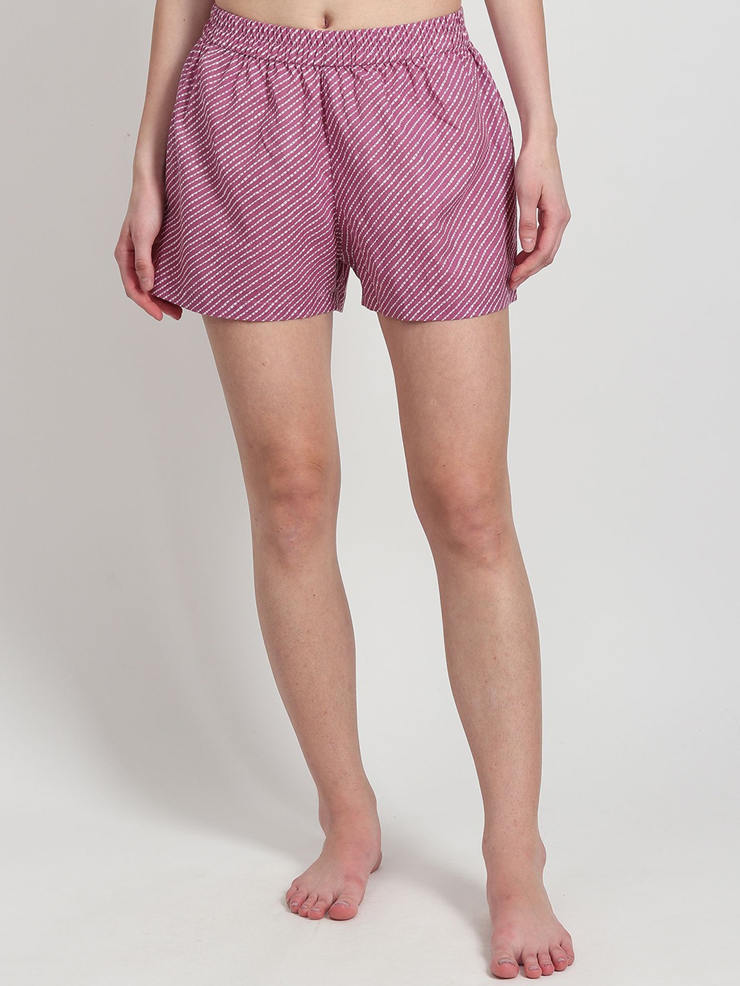 

Art Avenue Women Printed Running Shorts, White