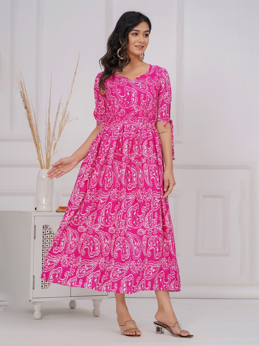 

SARAI CREATIONS Ethnic Motifs Printed Fit and Flare Maxi Dress, Pink