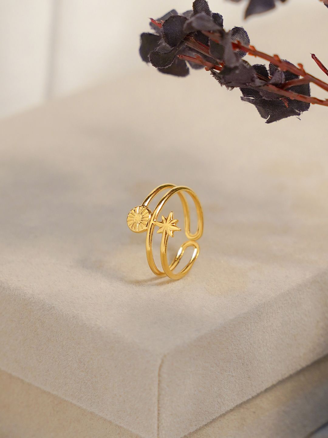 

SWASHAA Bodhi 18K Gold-Plated Finger Ring