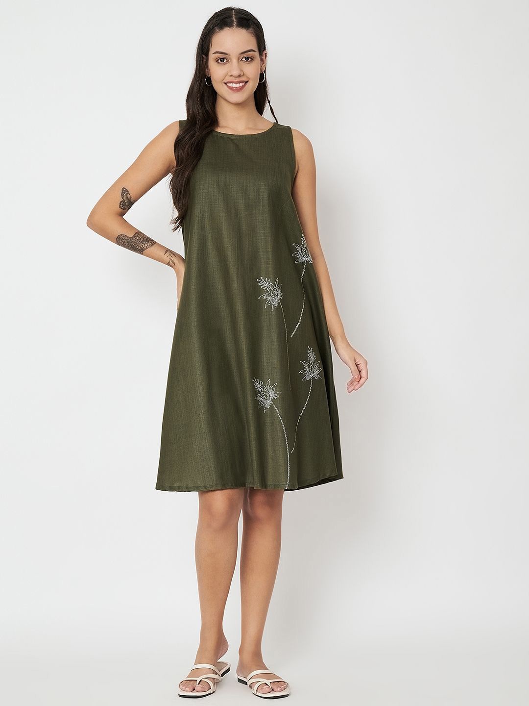 

9rasa Women Round Neck Sleeveless Above Knee A-Line Dress, Olive