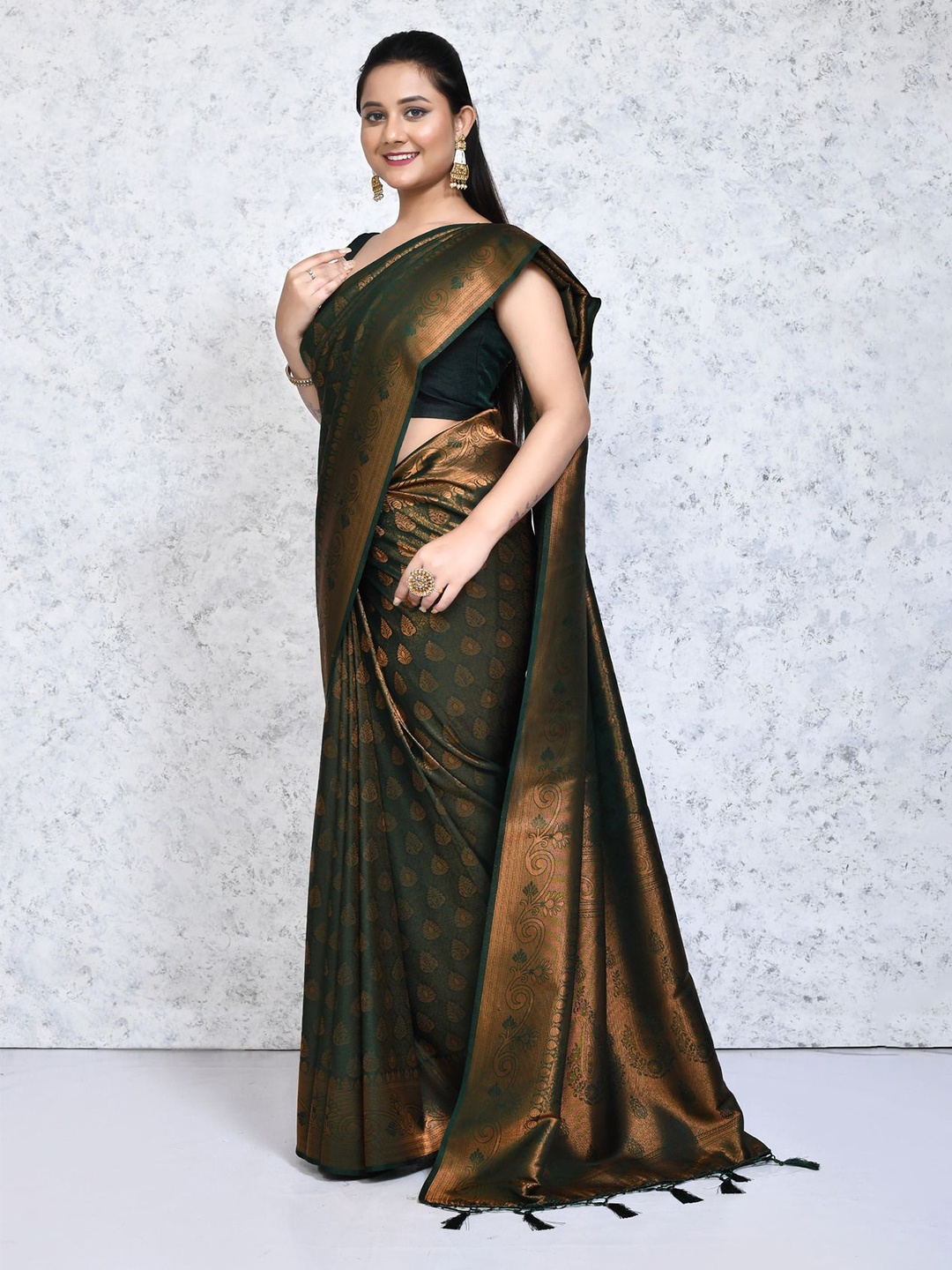 

SPRISH Ethnic Motifs Zari Pure Silk Saree, Green