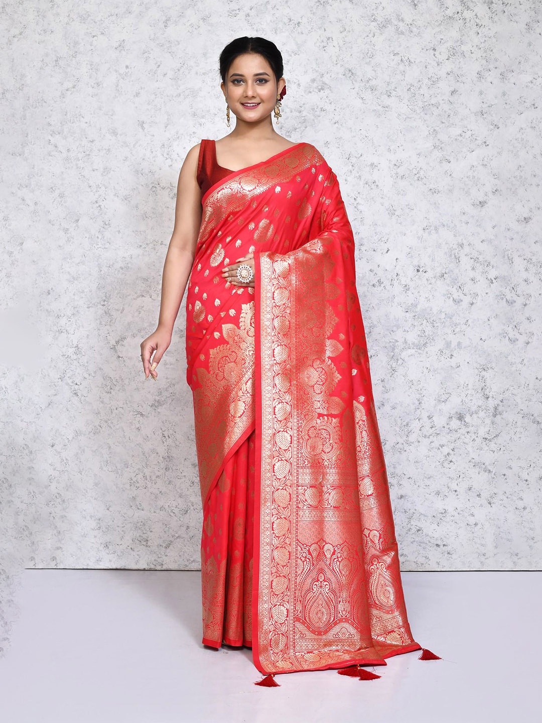 

SPRISH Ethnic Motifs Zari Woven Pure Silk Saree, Red