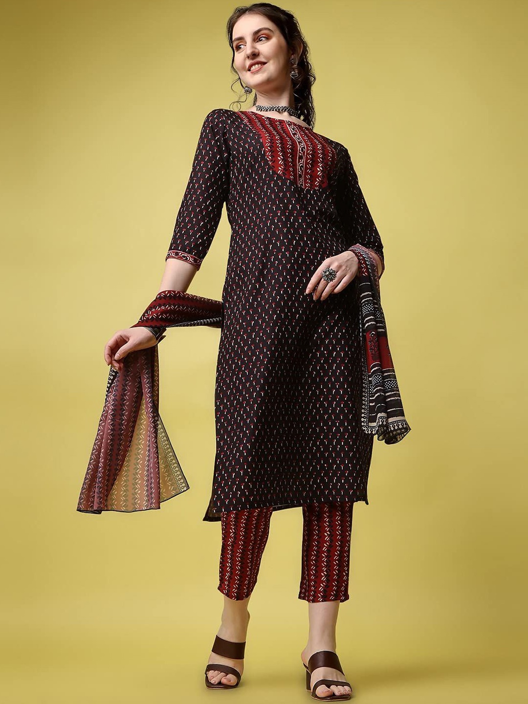 

7Threads Ethnic Motifs Printed Straight Kurta with Trousers & Dupatta, Black
