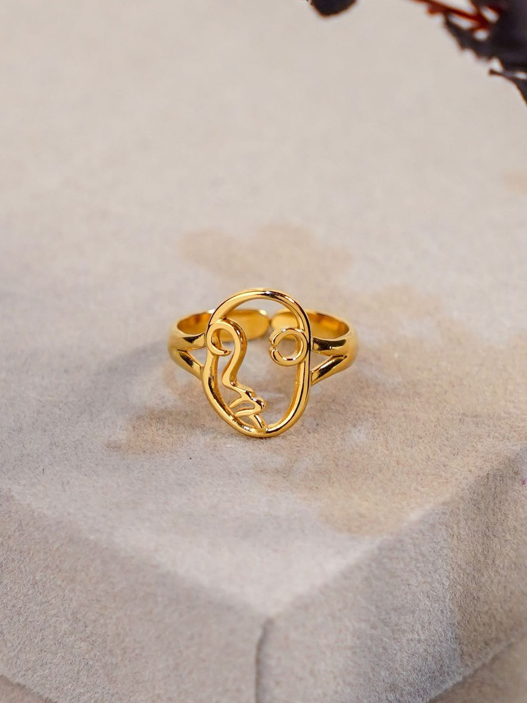 

SWASHAA Charron 18KT Gold-Plated Stainless Steel Hollow Abstract Face Ring