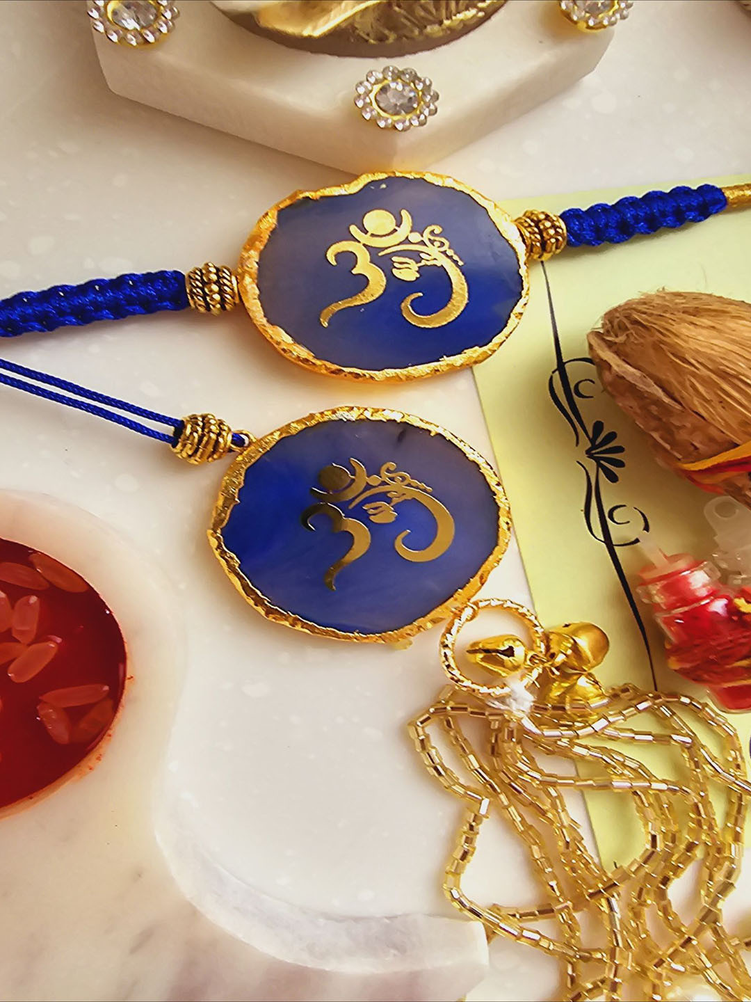 

HOMEARTE Agate Stone Bhaiya Bhabhi Thread Rakhi With Roli Chawal, Blue
