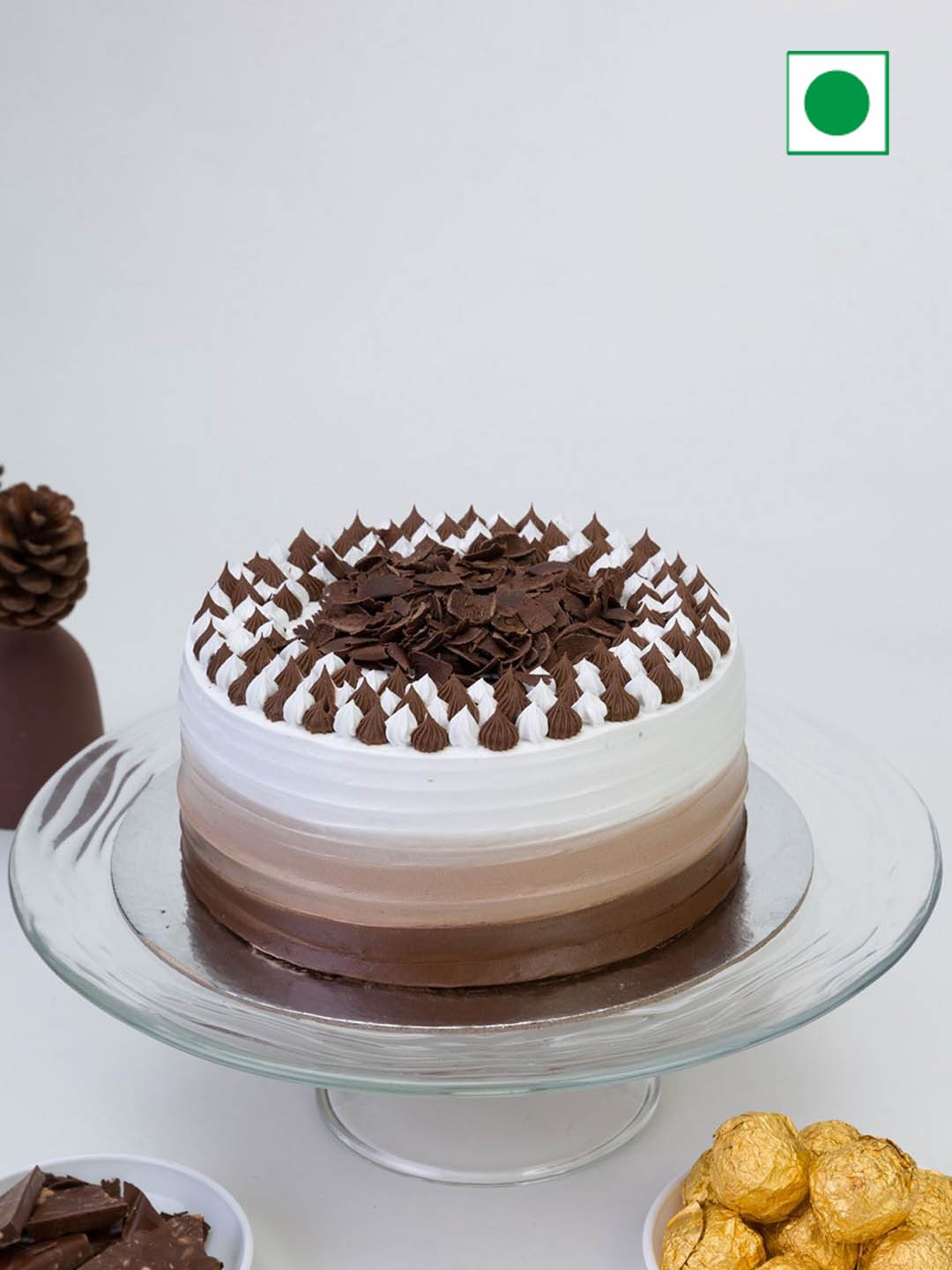 

IGP Chocolate Truffle Flavour Eggless Round Cake - 500 Gm, Brown
