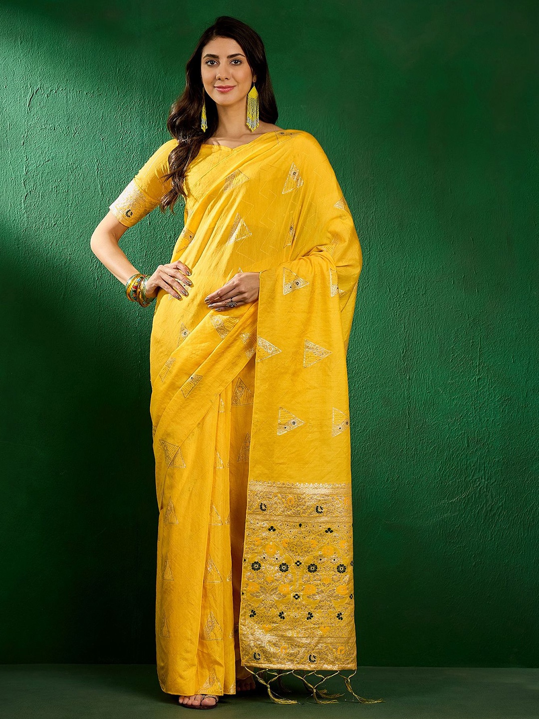 

VIRICA Floral Woven Design Zari Saree, Yellow