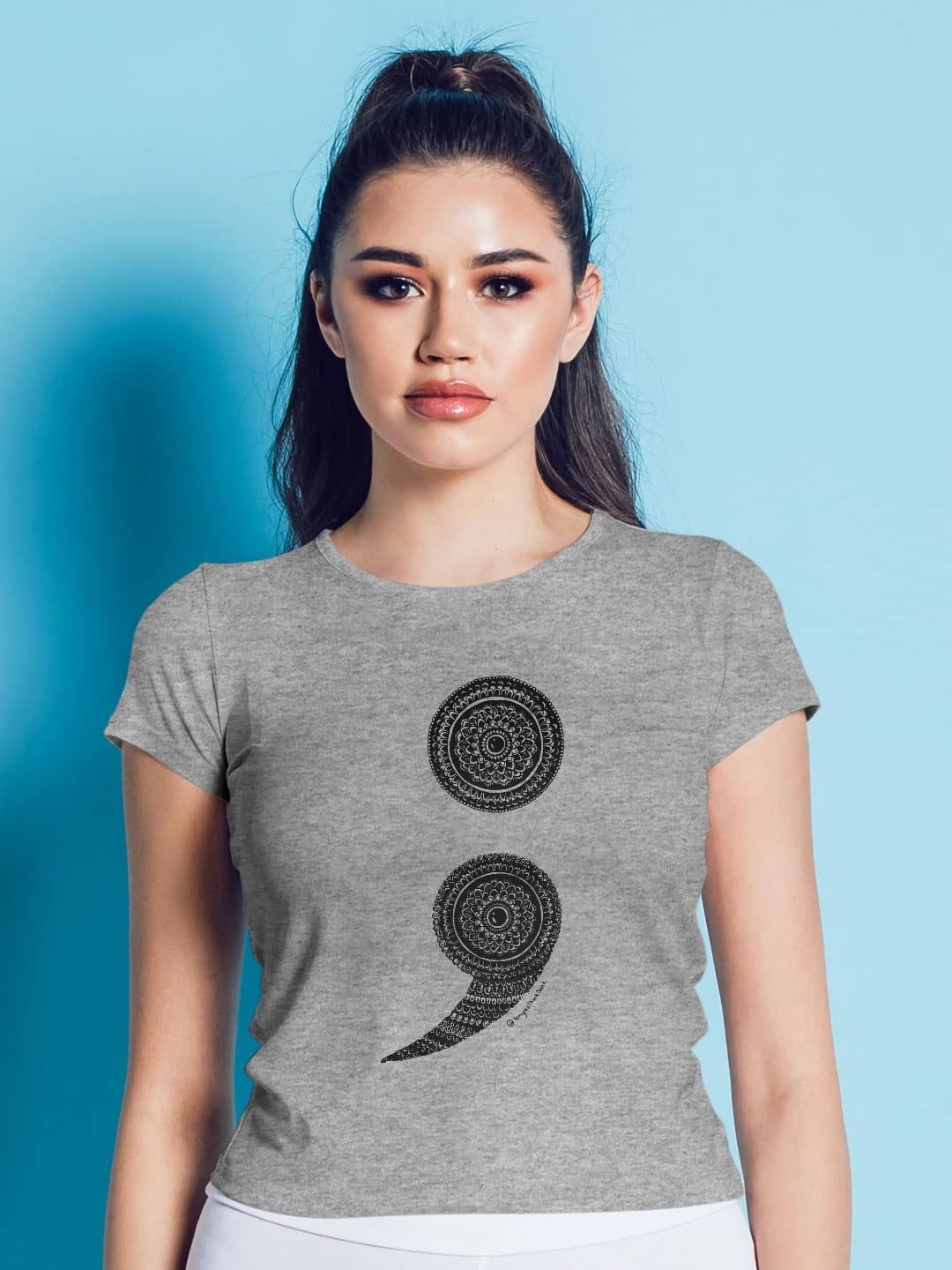 

macmerise Women Typography Pockets T-shirt, Grey