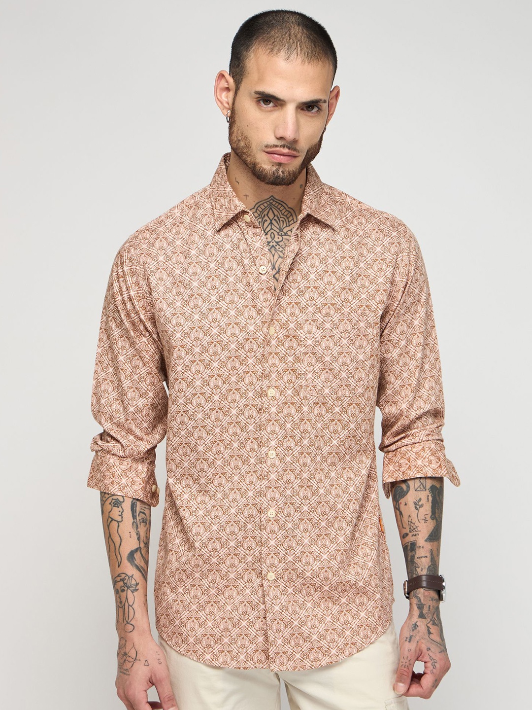 

Red Flame Men Slim Fit Floral Opaque Printed Casual Shirt, Orange