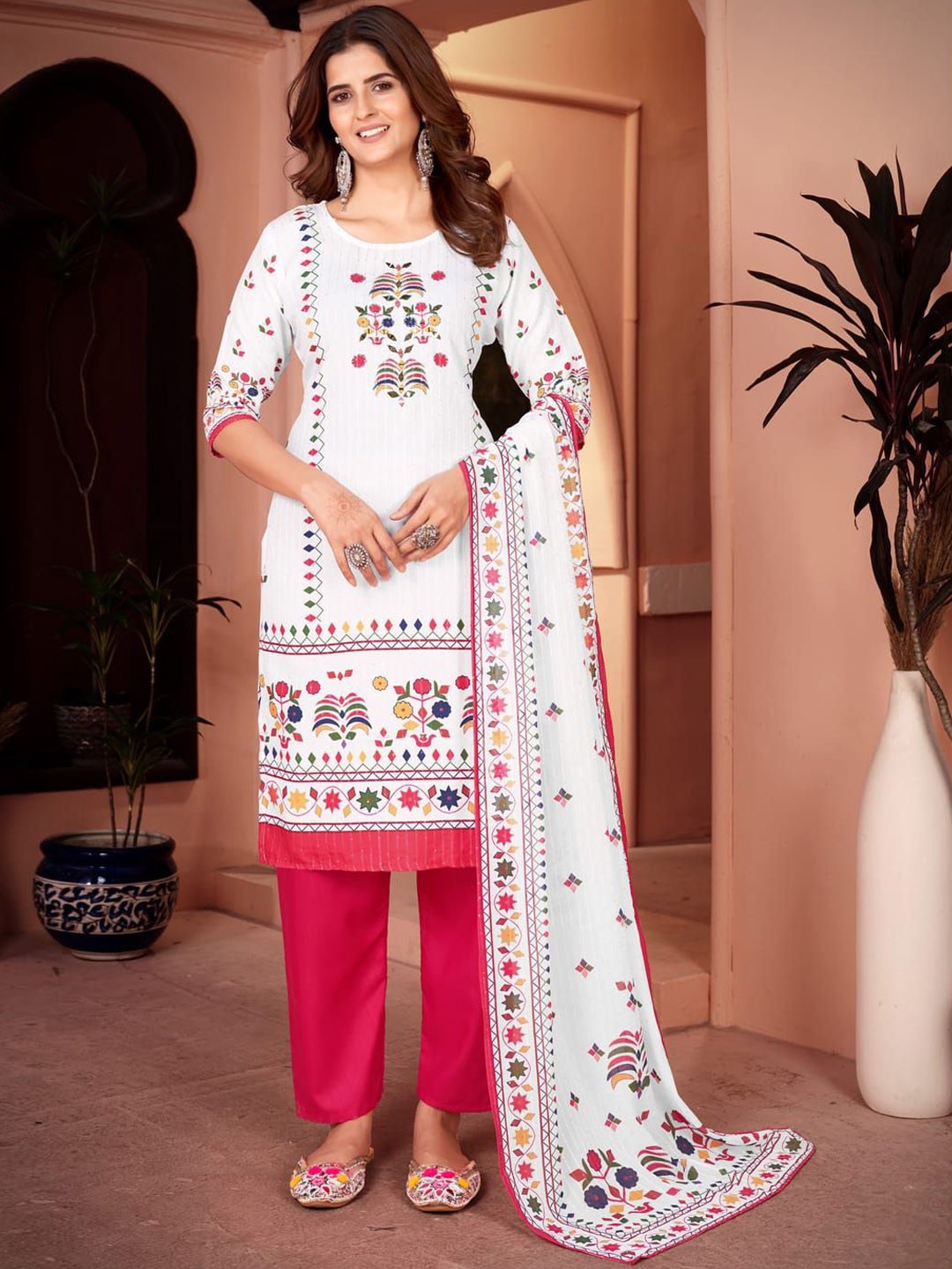 

Suha Floral Printed Straight Kurta & Palazzos With Dupatta, Pink