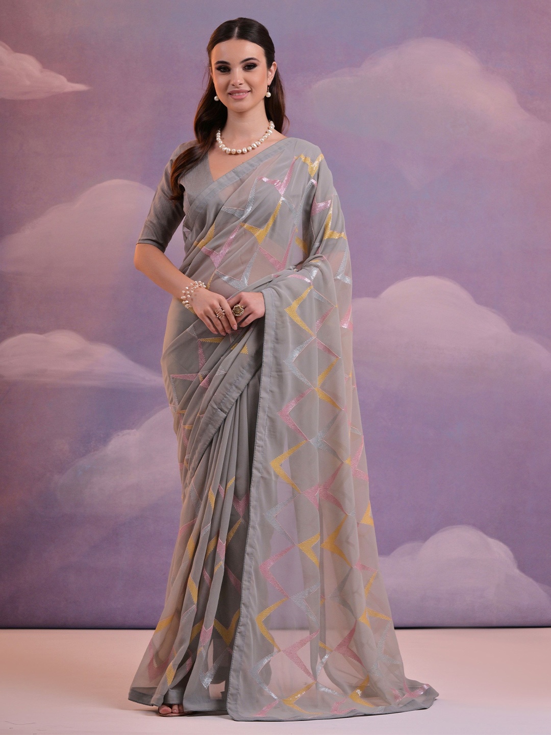 

QVAZOR Sequinned Pure Georgette Saree, Grey