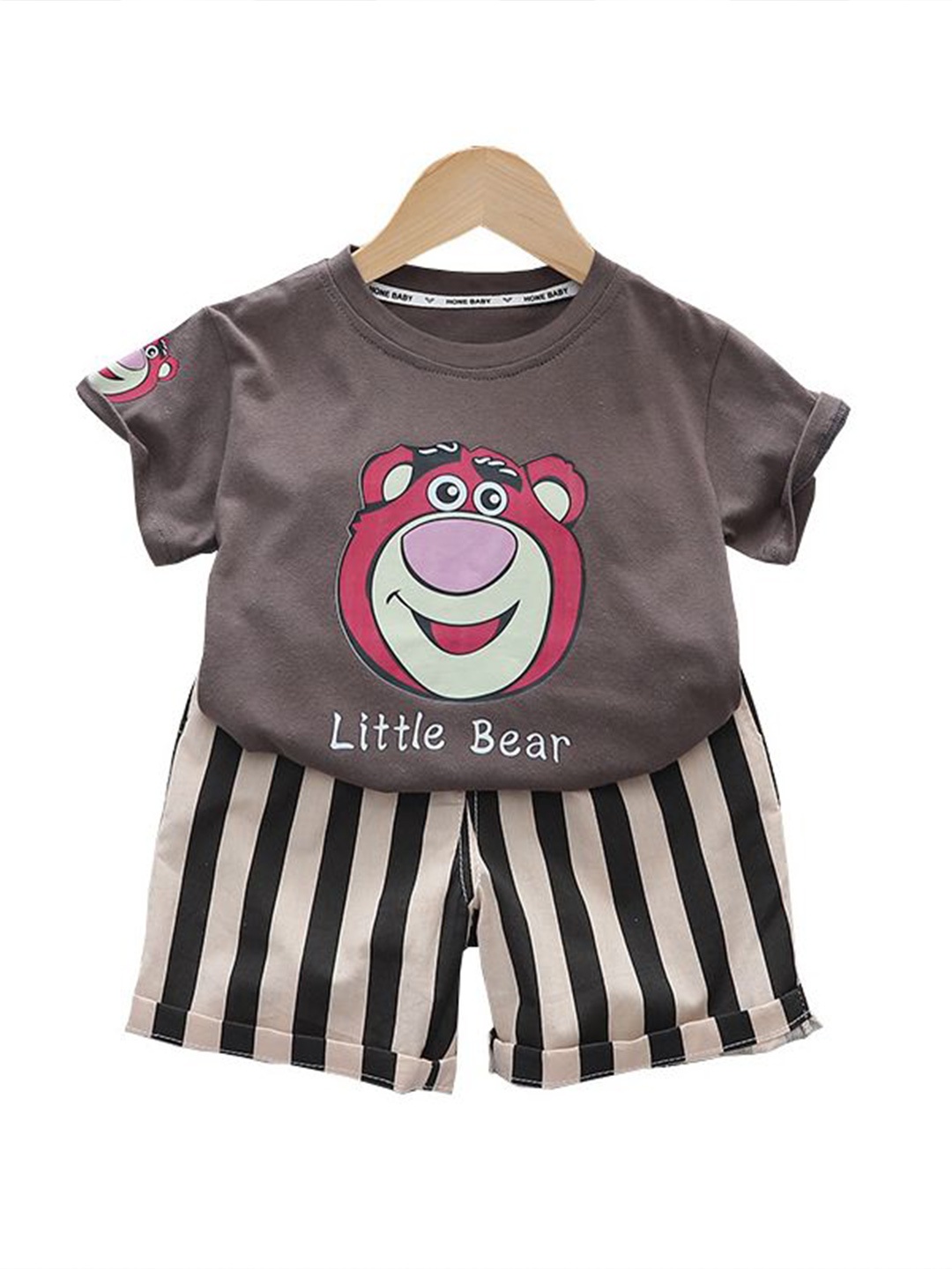 

StyleCast x Revolte Infant Boys Printed Pure Cotton T-shirt With Shorts, Brown