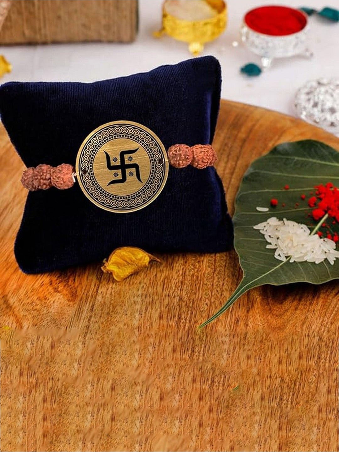 

THEYAYACAFE Boys Elasticated Rakhi with Roli Tika, Brown