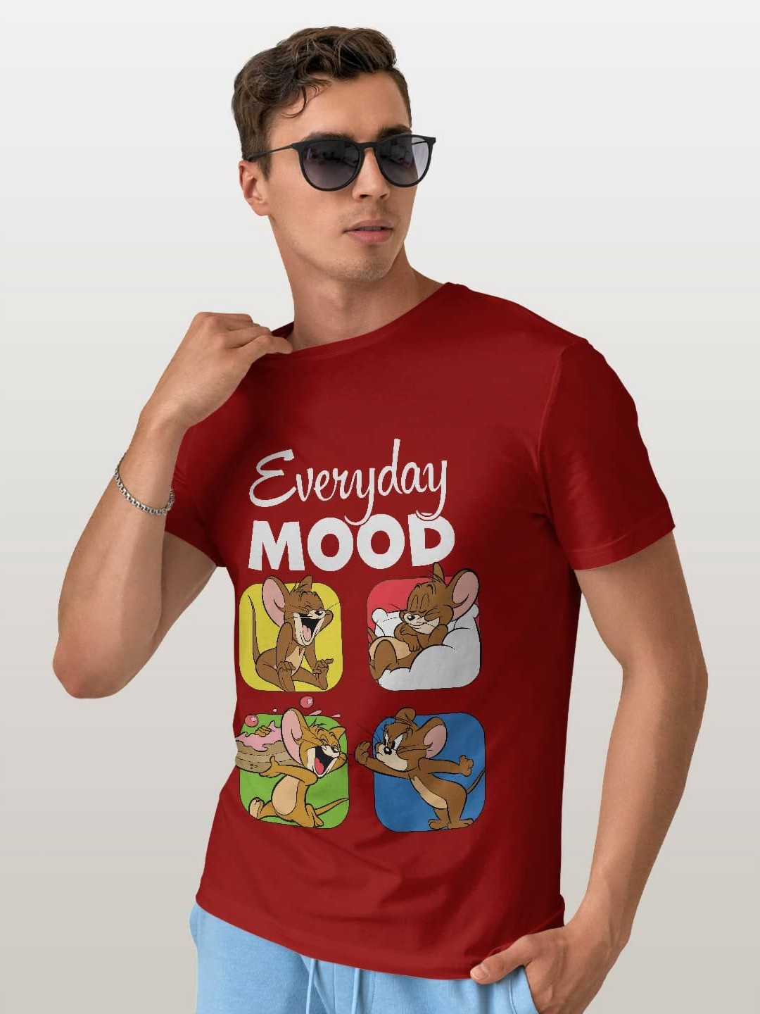 

macmerise Men Typography Printed Applique T-shirt, Red