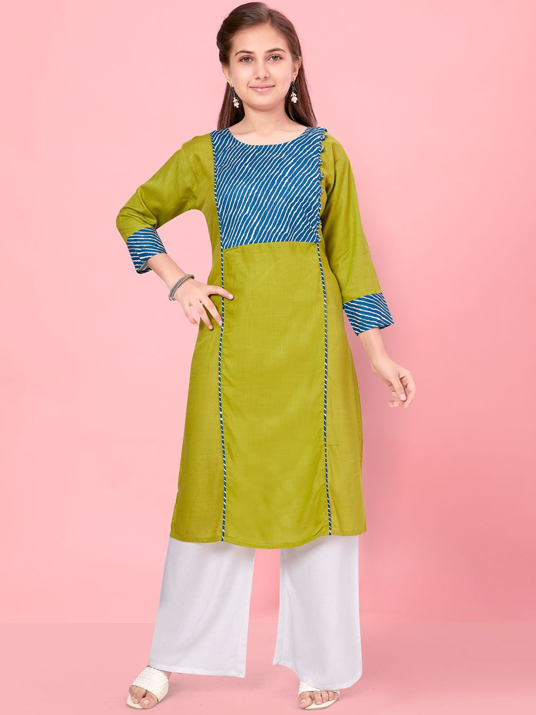 

BAESD Girls Leheriya Printed Straight Cotton Kurta, Green