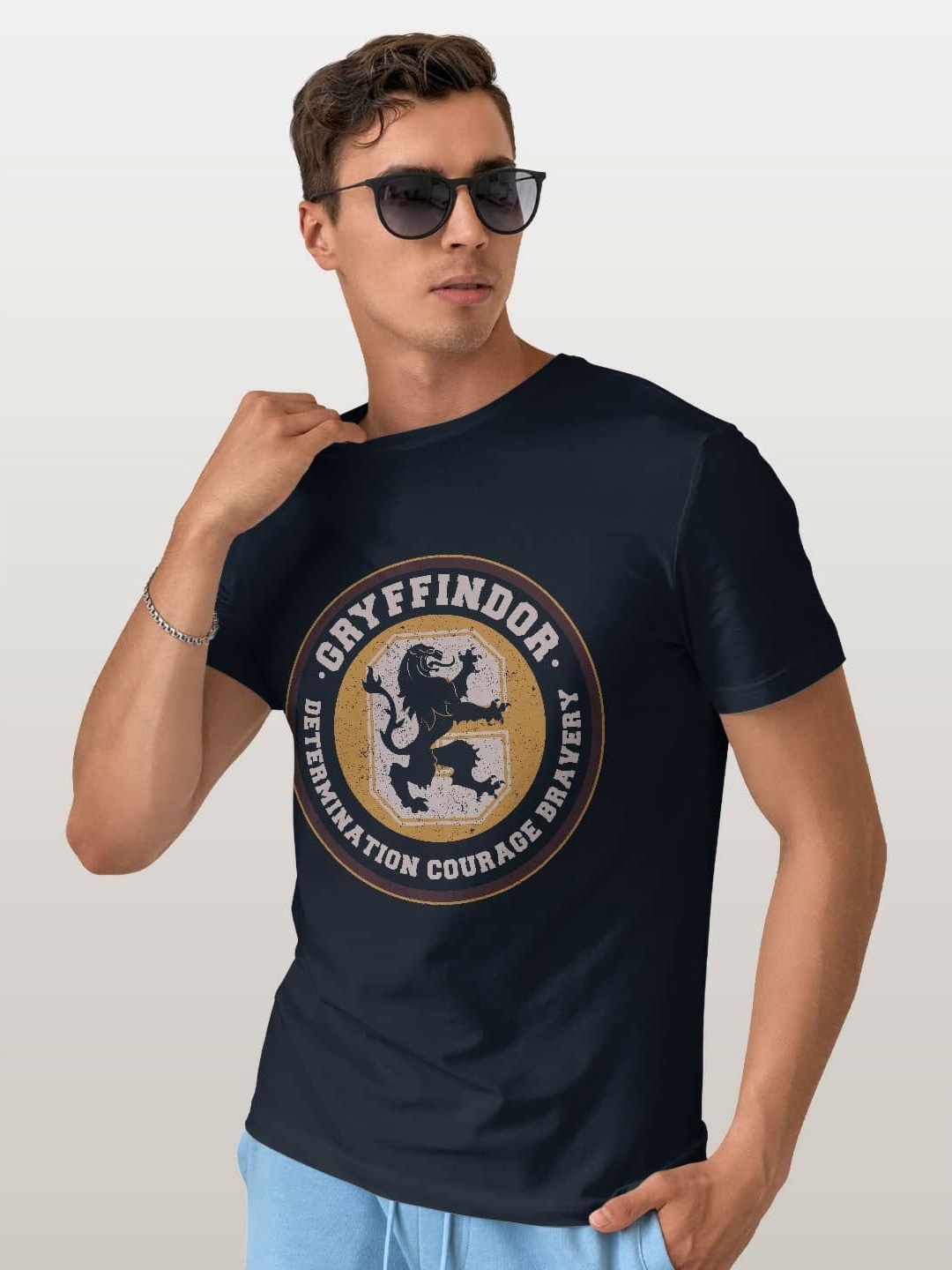 

macmerise Men Typography Printed Applique T-shirt, Blue