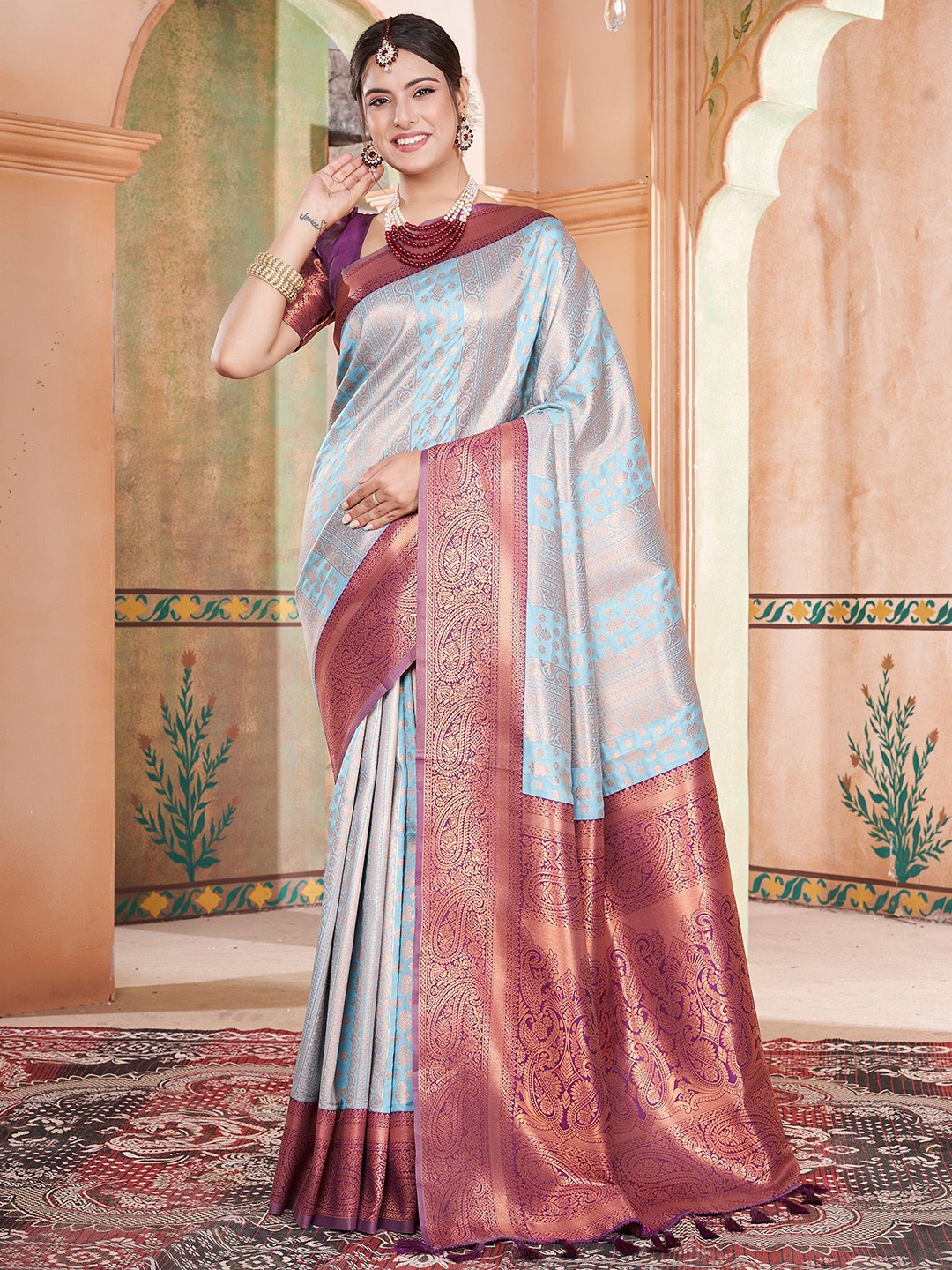 

Anouk Floral Zari Kanjeevaram Saree, Blue