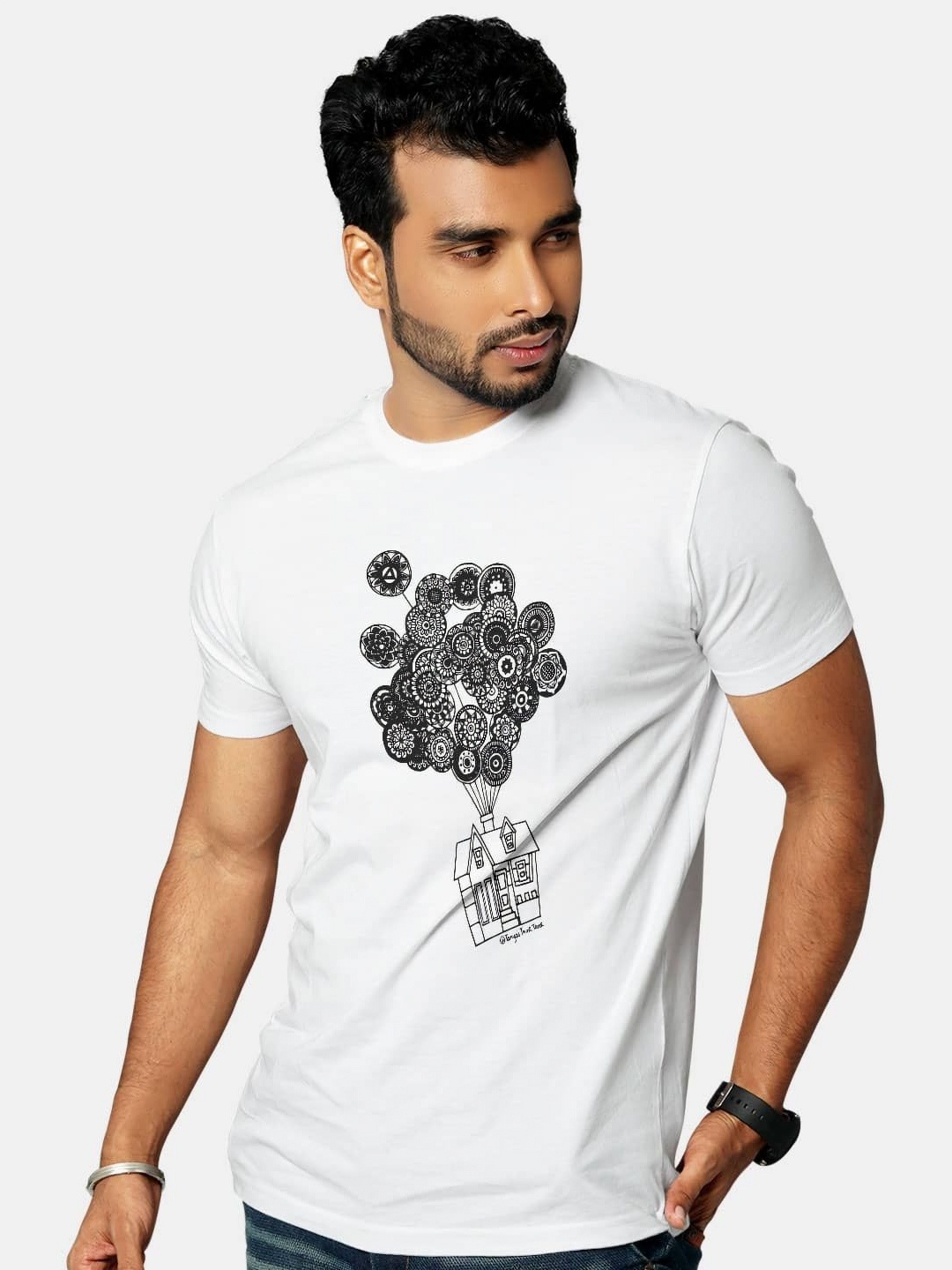 

macmerise Men Printed Applique T-shirt, White