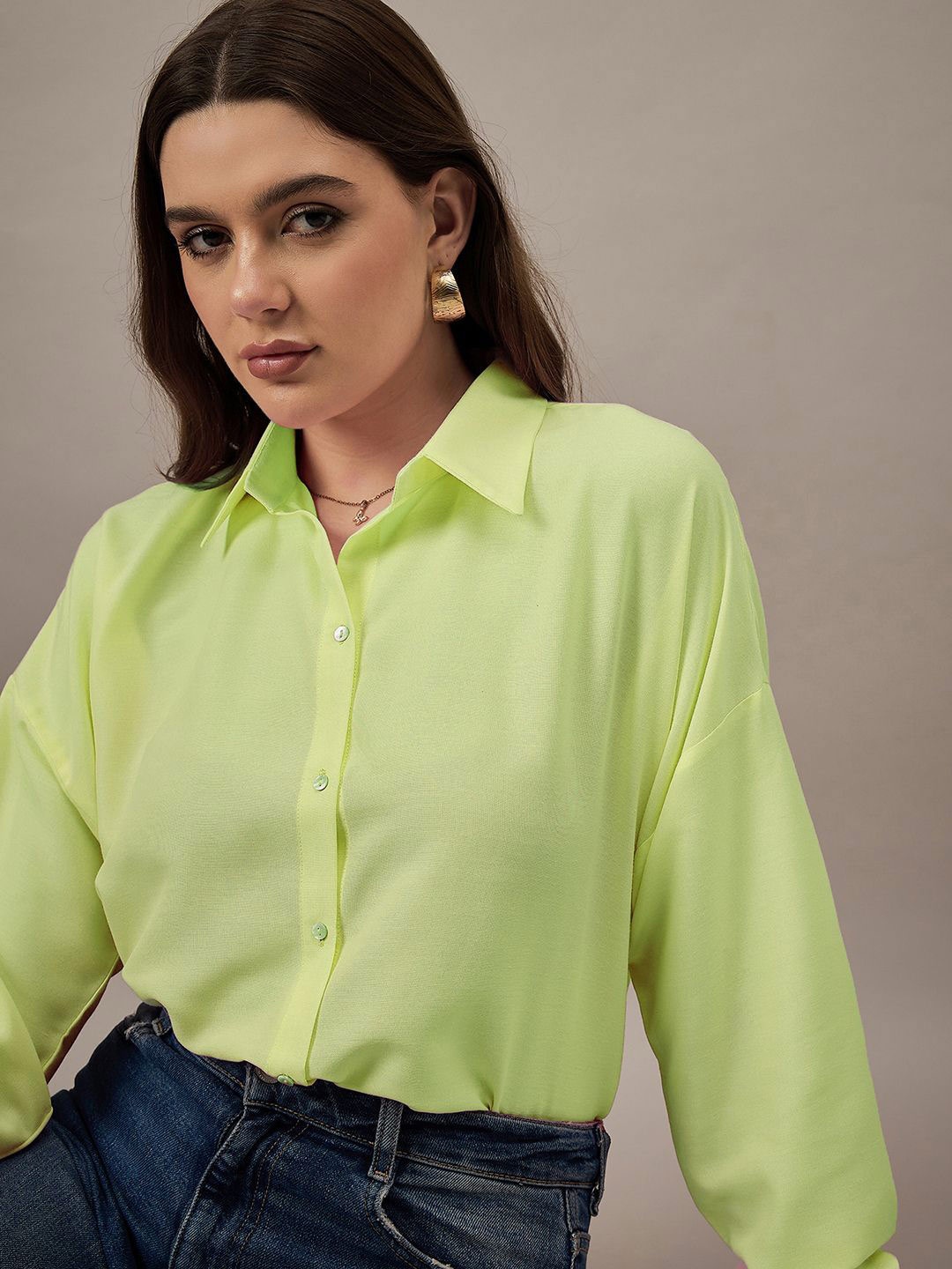 

The Roadster Lifestyle Co Oversized Casual Shirts, Green
