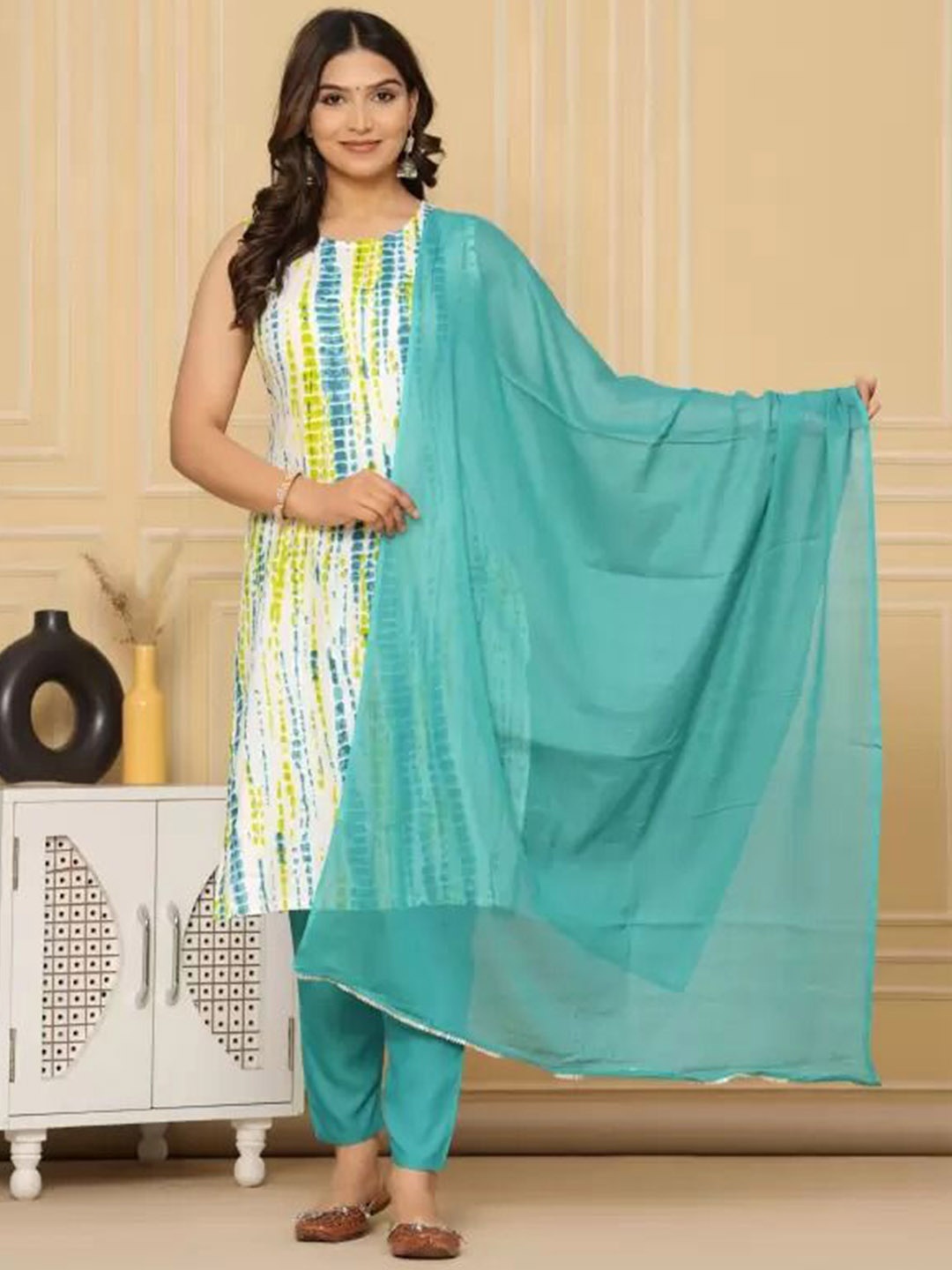 

SHOOLIN Women Printed Regular Thread Work Kurta with Trousers & With Dupatta, Turquoise blue