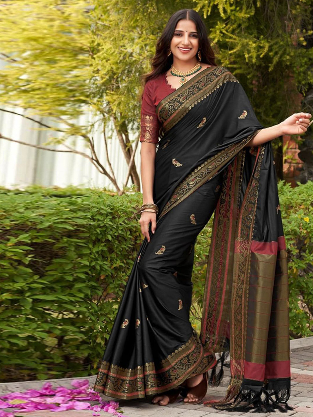 

Satrani Ethnic Motifs Zari Paithani Saree, Black