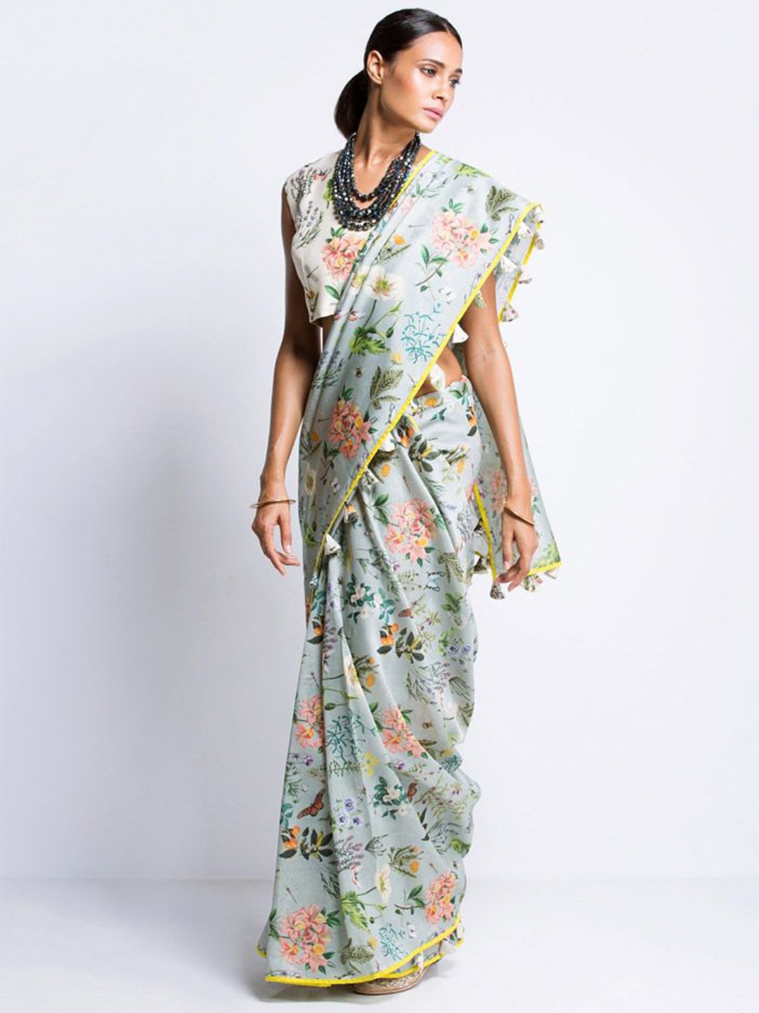 

Payal Singhal Florla Printed Saree, Blue
