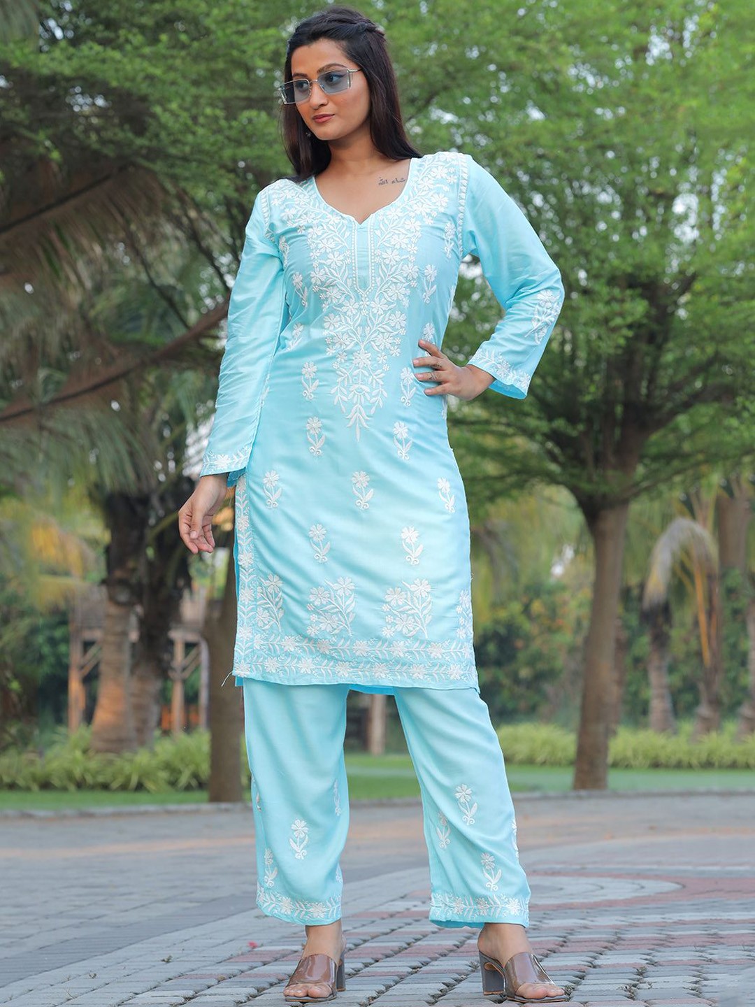 

Lilots Floral Embroidered Chikankari Straight Kurta With Salwar, Blue