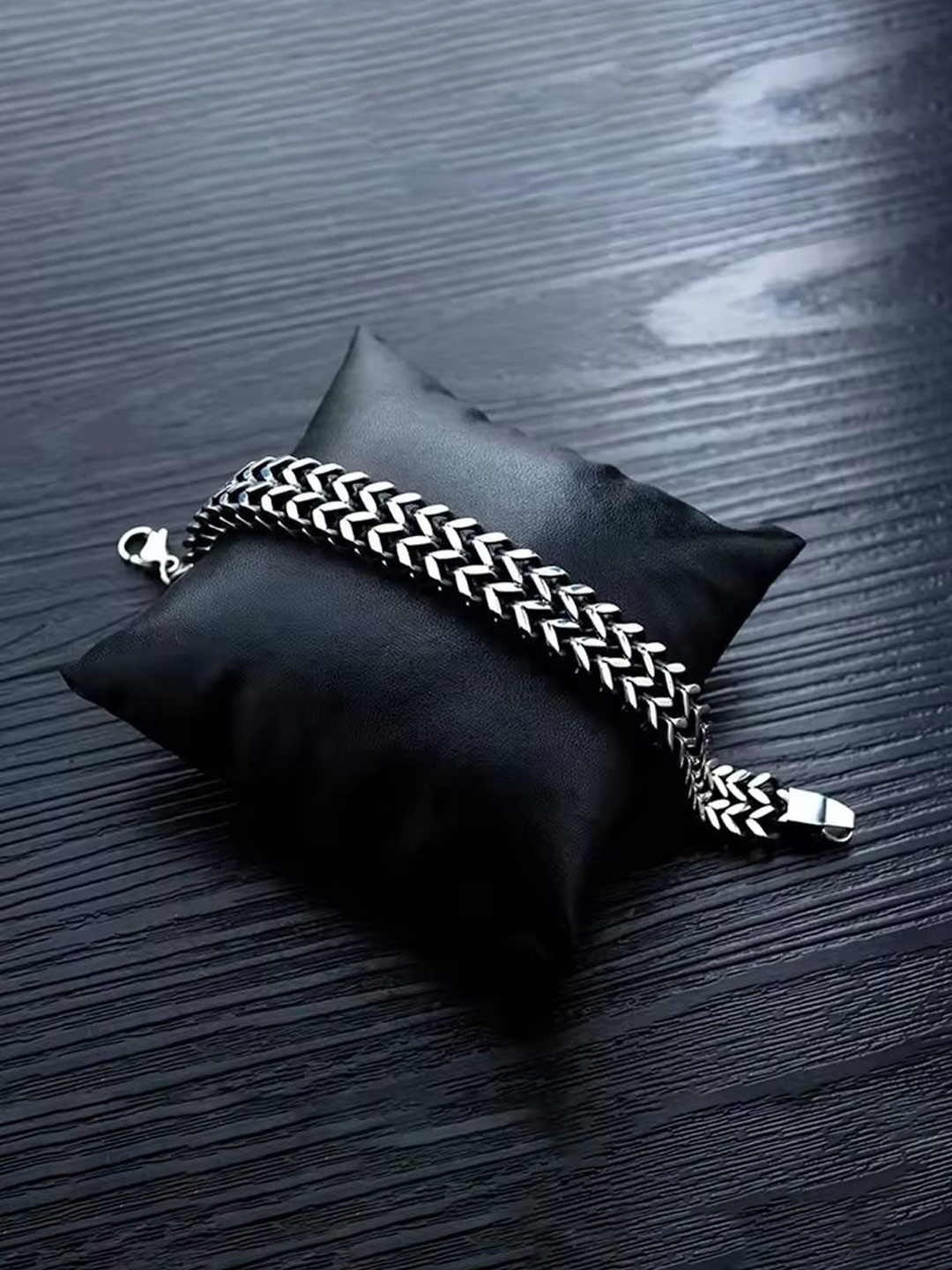 

MEENAZ Men Silver Plated Stainless Steel Link Bracelet