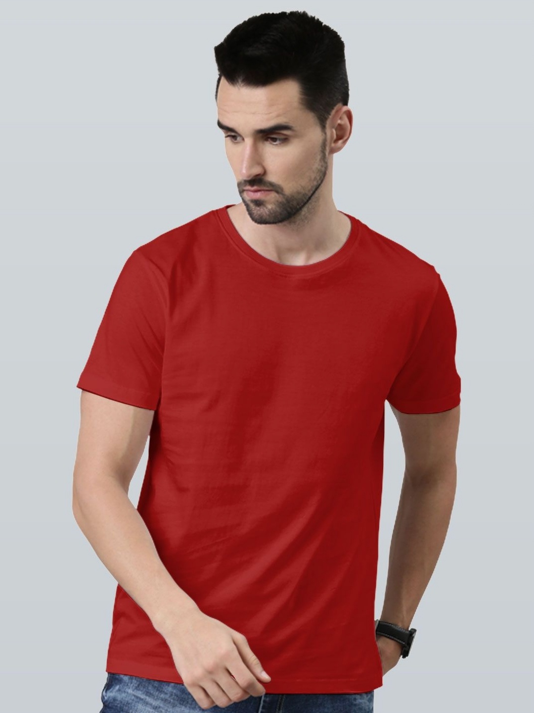 

macmerise Men Typography Printed Applique T-shirt, Red