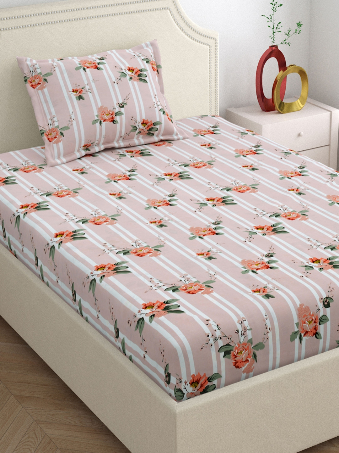 

DREAM WEAVERZ Pink Floral Printed Cotton 220 TC Single Bedsheet with 1 Pillow Covers