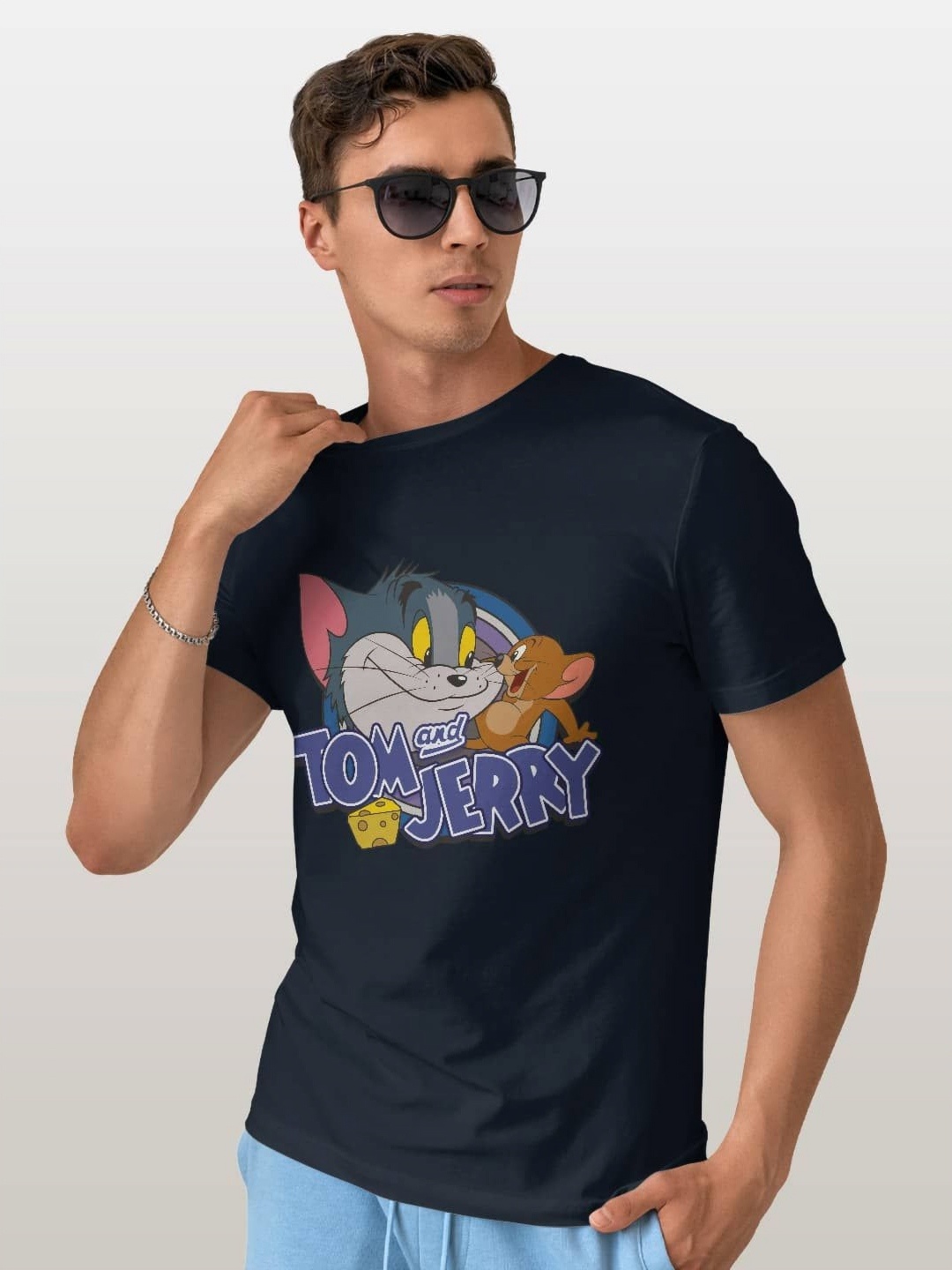 

macmerise Men Printed Applique T-shirt, Blue