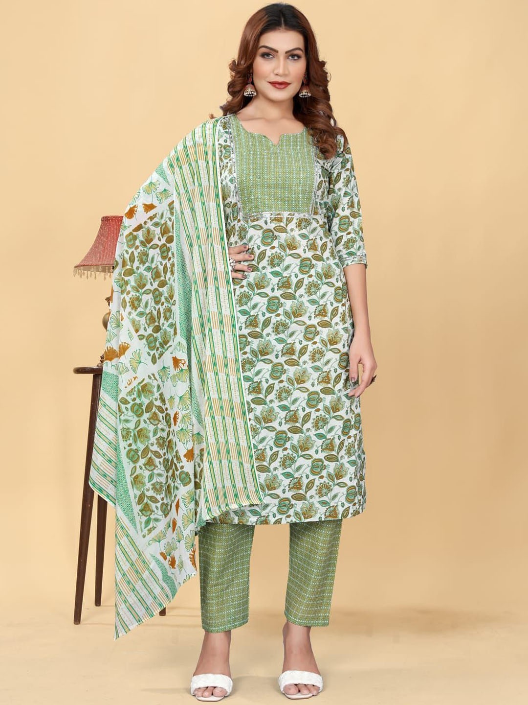 

Suha Floral Printed Gotta Patti Straight Kurta With Palazzo & Dupatta, Green