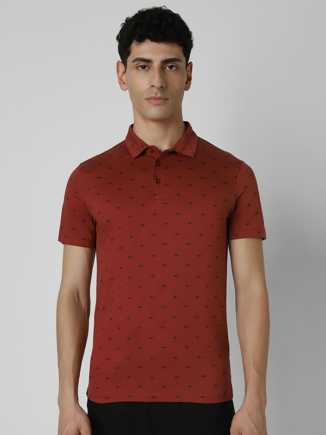 

V Dot Men Printed Polo Collar Pockets Slim Fit T-shirt, Maroon