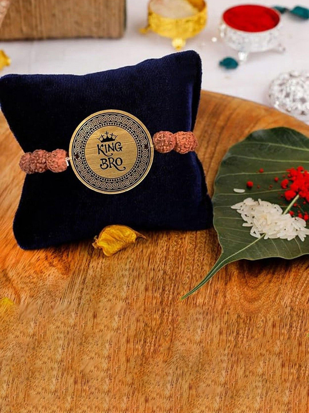 

THEYAYACAFE Boys Elasticated Rakhi with Roli Tika, Brown