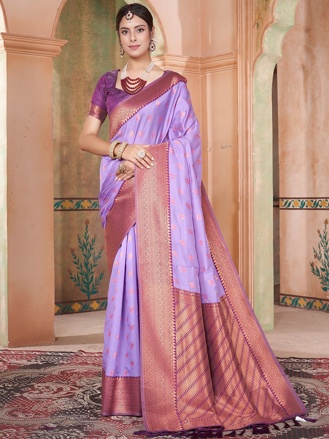 

Anouk Ethnic Motif Zari Woven Kanjeevaram Saree, Lavender