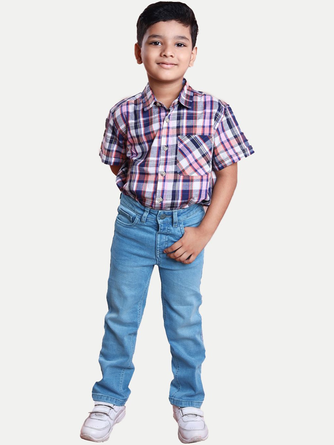 

BAESD Boys Jean Mid Rise Clean Look Light Fade Jeans, Blue