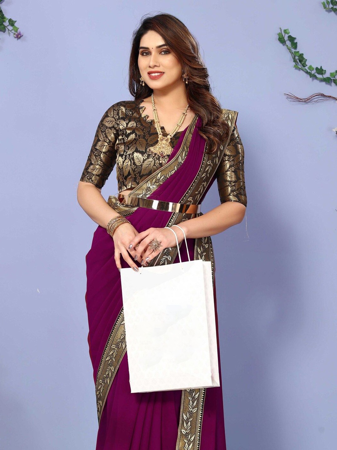 

ANJAVI FASHION Zari Embroidered Solid Saree, Magenta