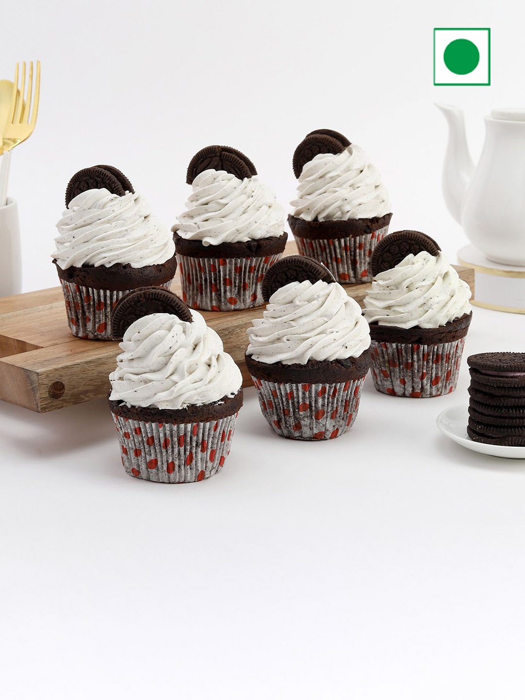 

IGP 6-Pcs Oreo Flavor Eggless Round Cupcakes Cake- 400 g, Black