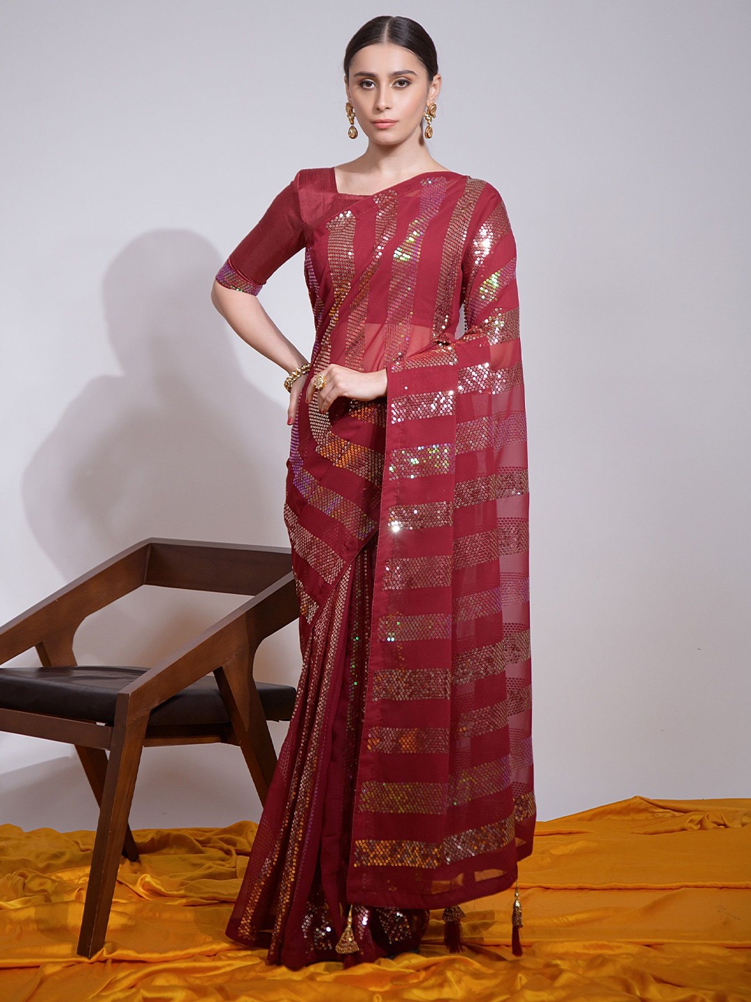 

QVAZOR Embellished Sequinned Pure Georgette Heavy Work Saree, Red