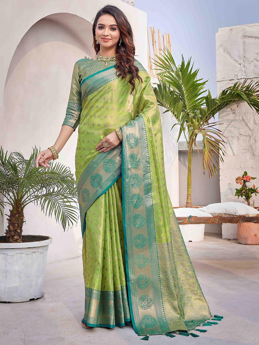 

HEER FASHION Woven Design Zari Banarasi Saree, Lime green