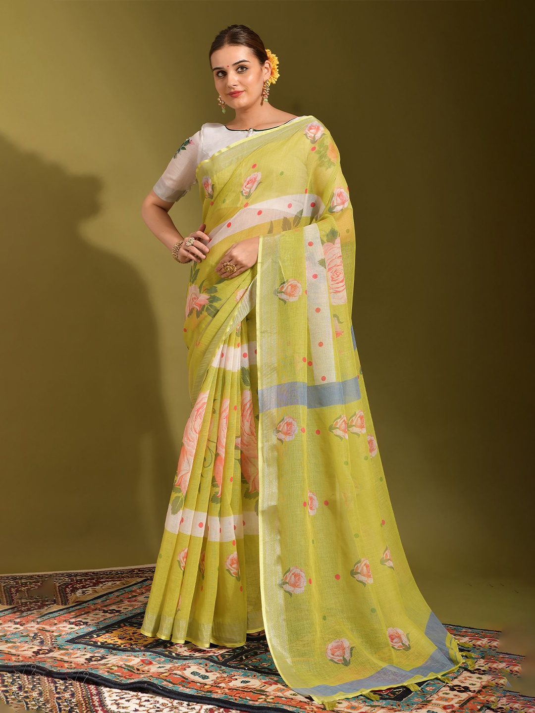 

QVAZOR Pure Linen Floral Festive Saree, Yellow