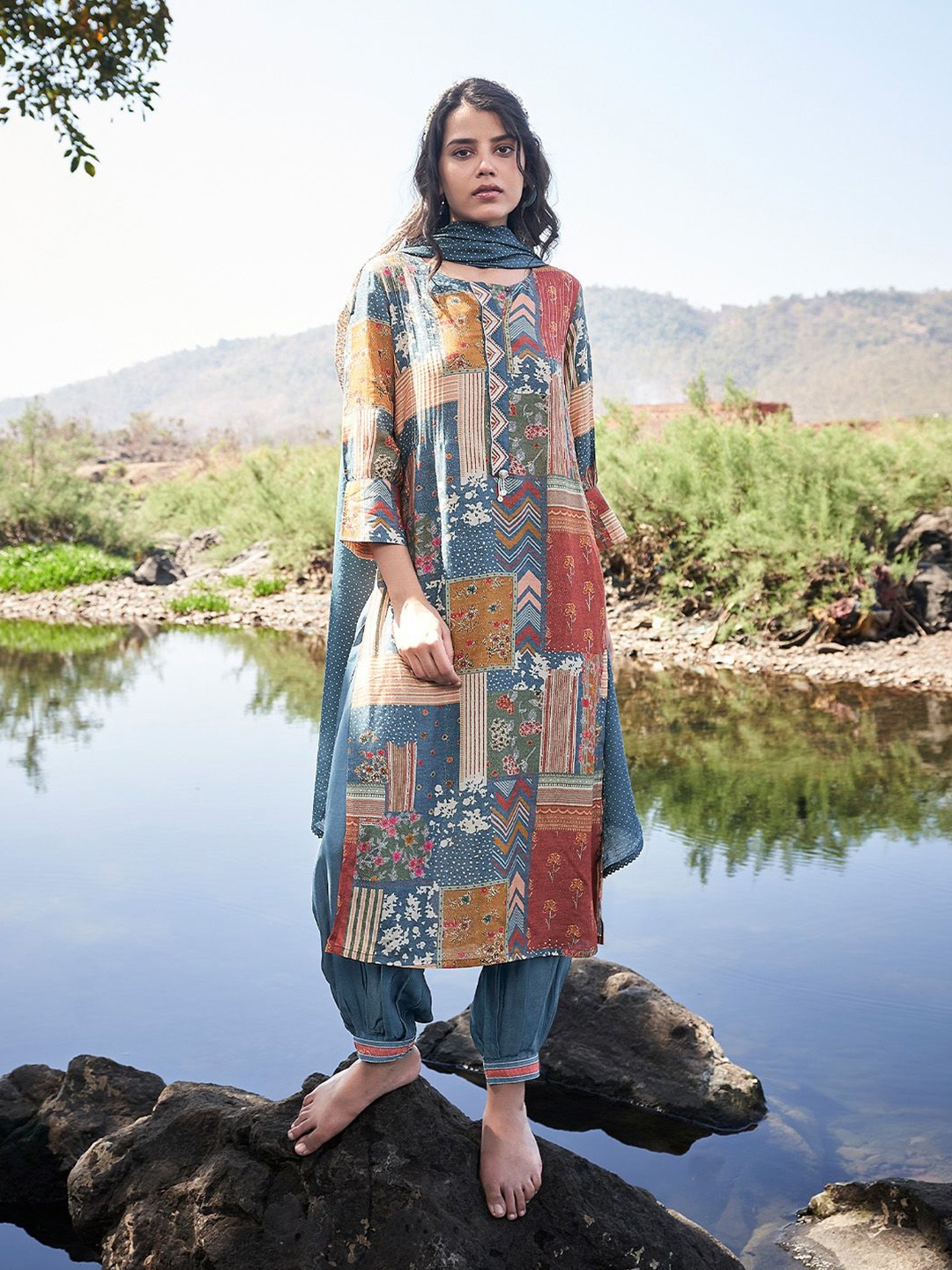

Janasya Floral Printed Beads And Stones Straight Kurta With Salwar & Dupatta, Blue