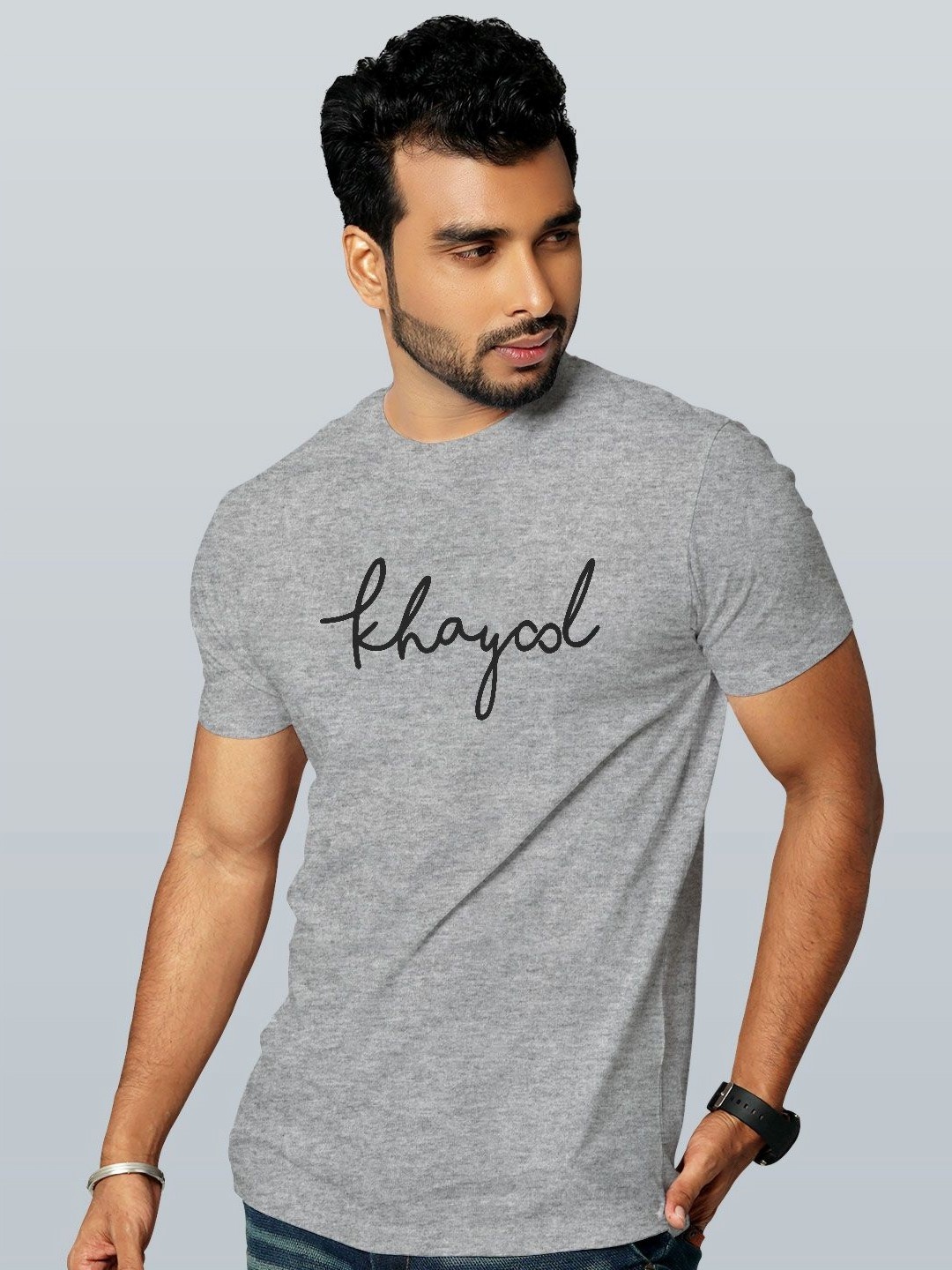 

macmerise Men Typography Printed Applique T-shirt, Grey