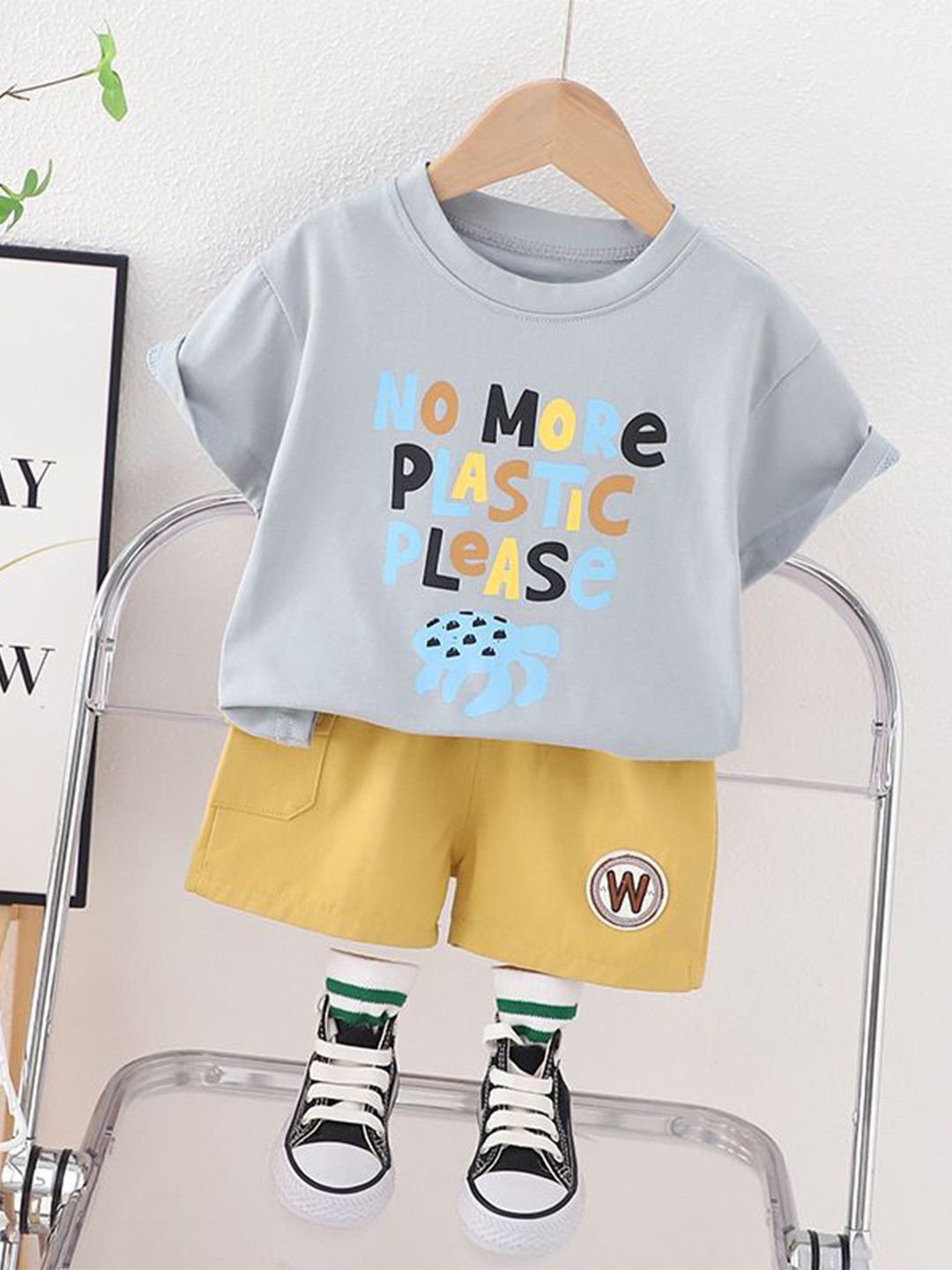 

StyleCast x Revolte Infant Boys Printed Pure Cotton T-shirt With Shorts, Grey