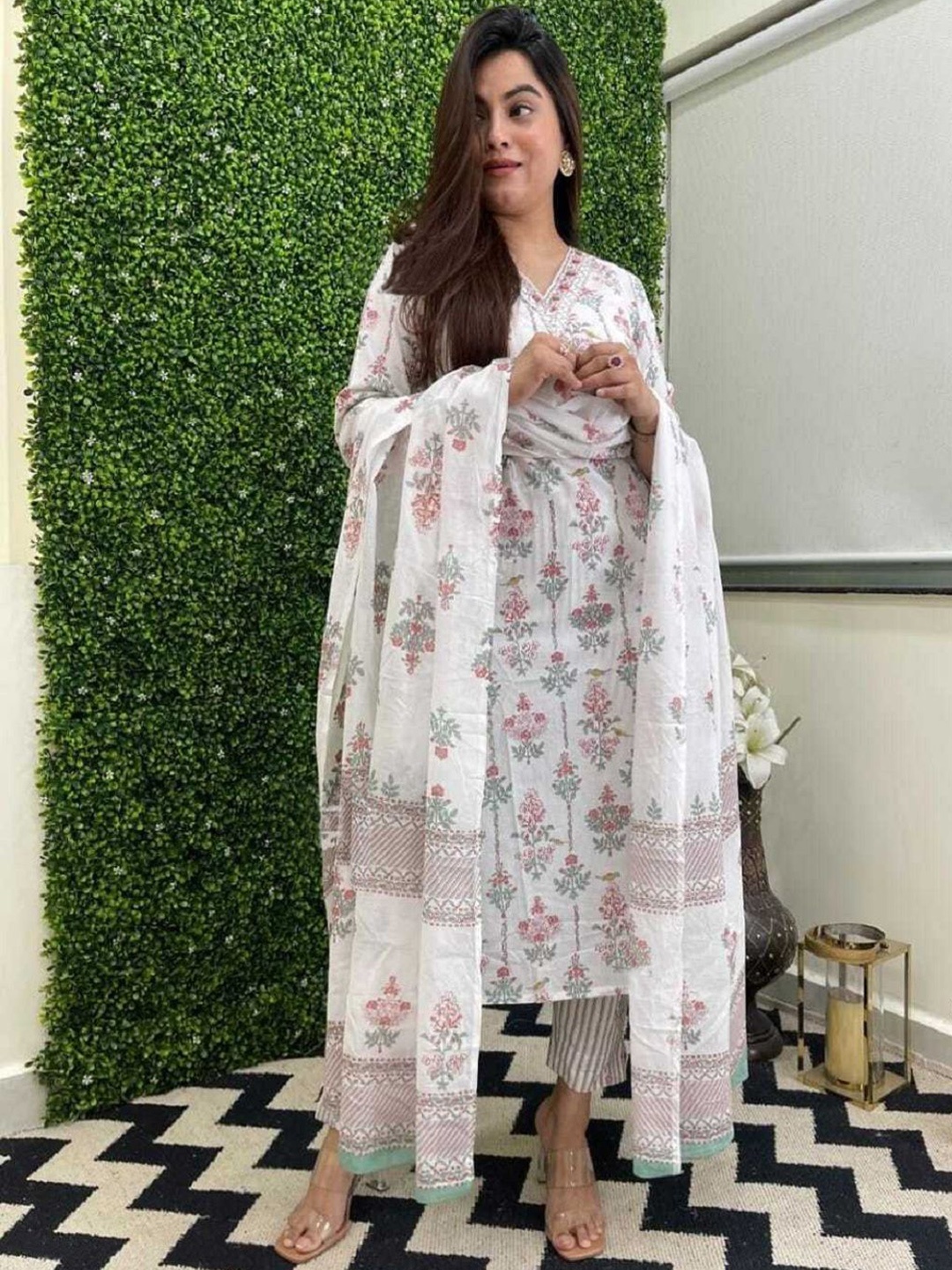 

7Threads Floral Printed Kurta with Trousers & Dupatta, White