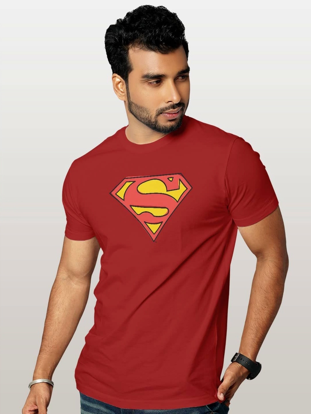 

macmerise Men Printed Applique T-shirt, Red