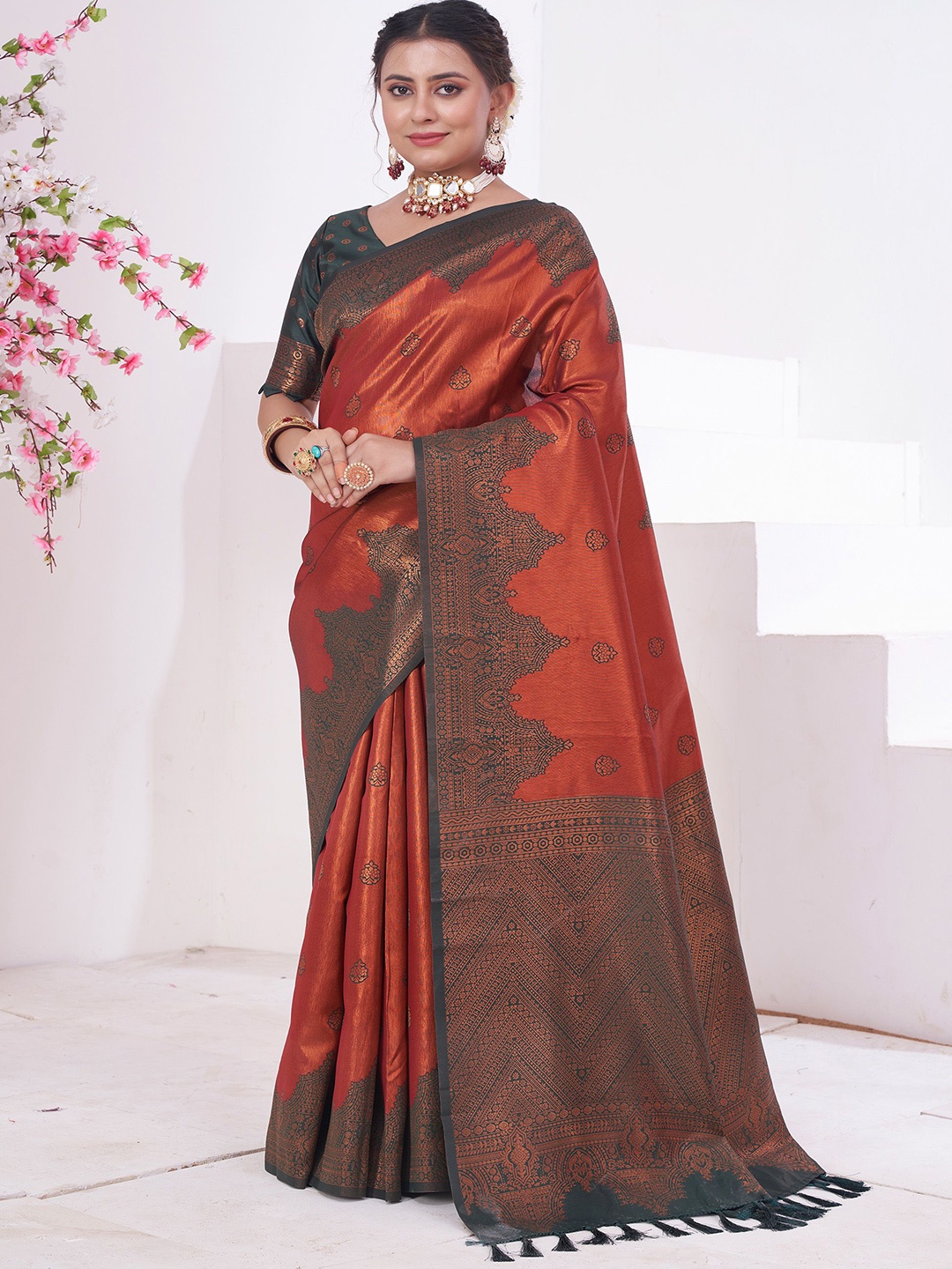 

Anouk Ethnic Motif Zari Woven Kanjeevaram Saree, Rust